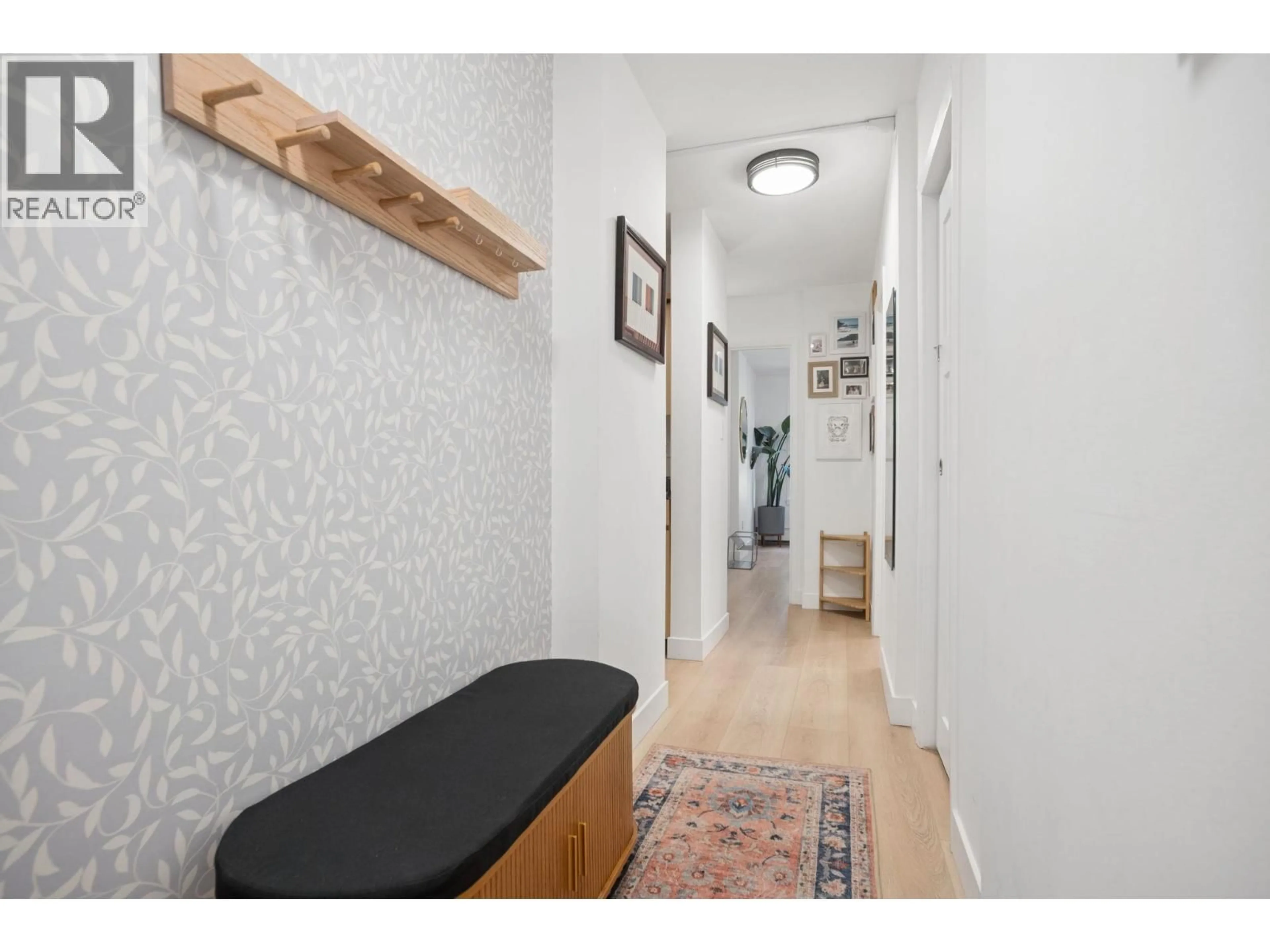 Indoor entryway for 202 - 1867 3RD AVENUE, Vancouver British Columbia V6J1K9