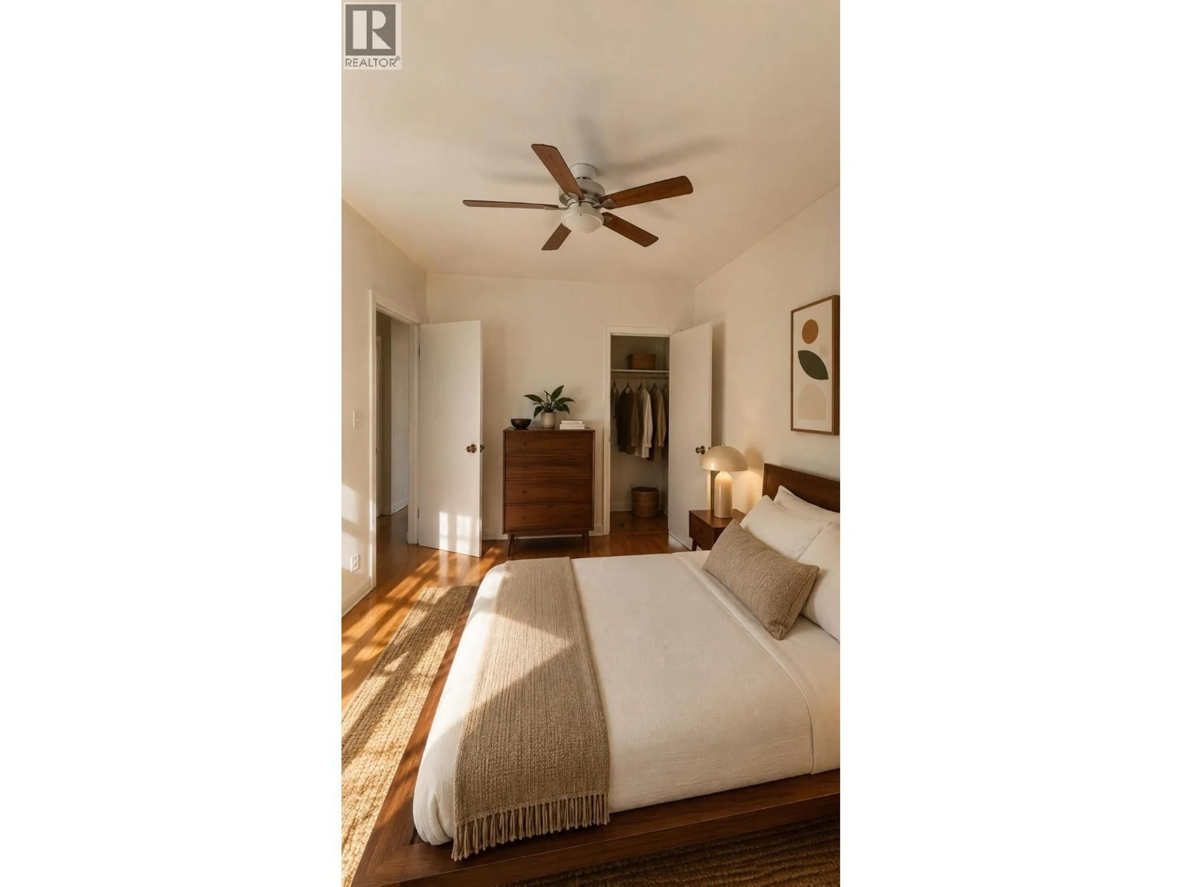 Bedroom with bed, wood/laminate floor for 84 GARDEN DRIVE, Bella Coola British Columbia V0T0A3