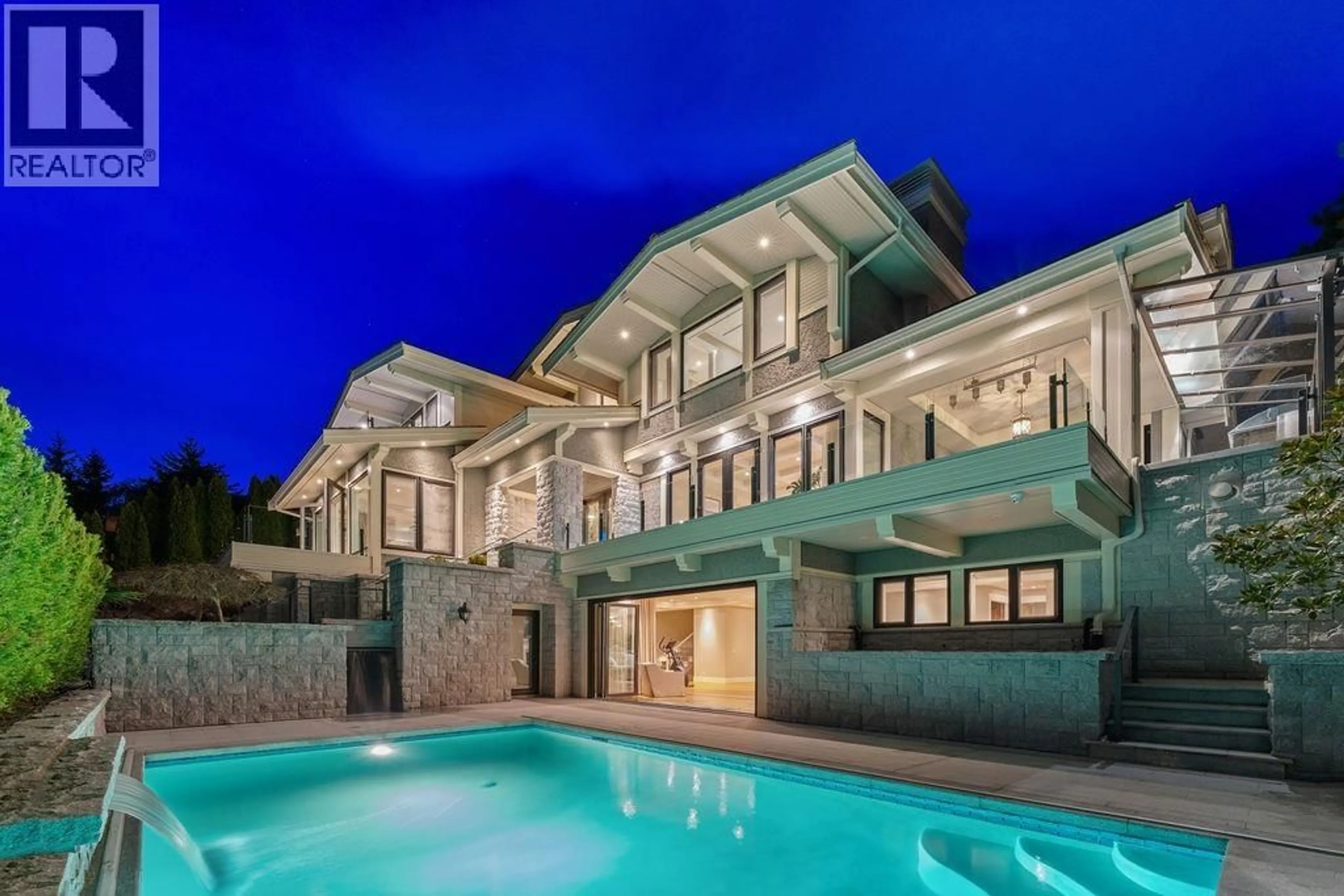 Pool for 1479 CHIPPENDALE ROAD, West Vancouver British Columbia V7S3G6