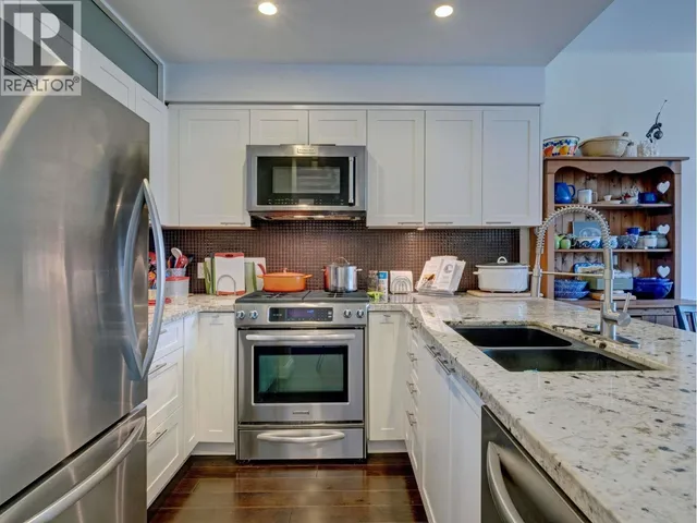 307 - 5725 TEREDO STREET, Sechelt 5