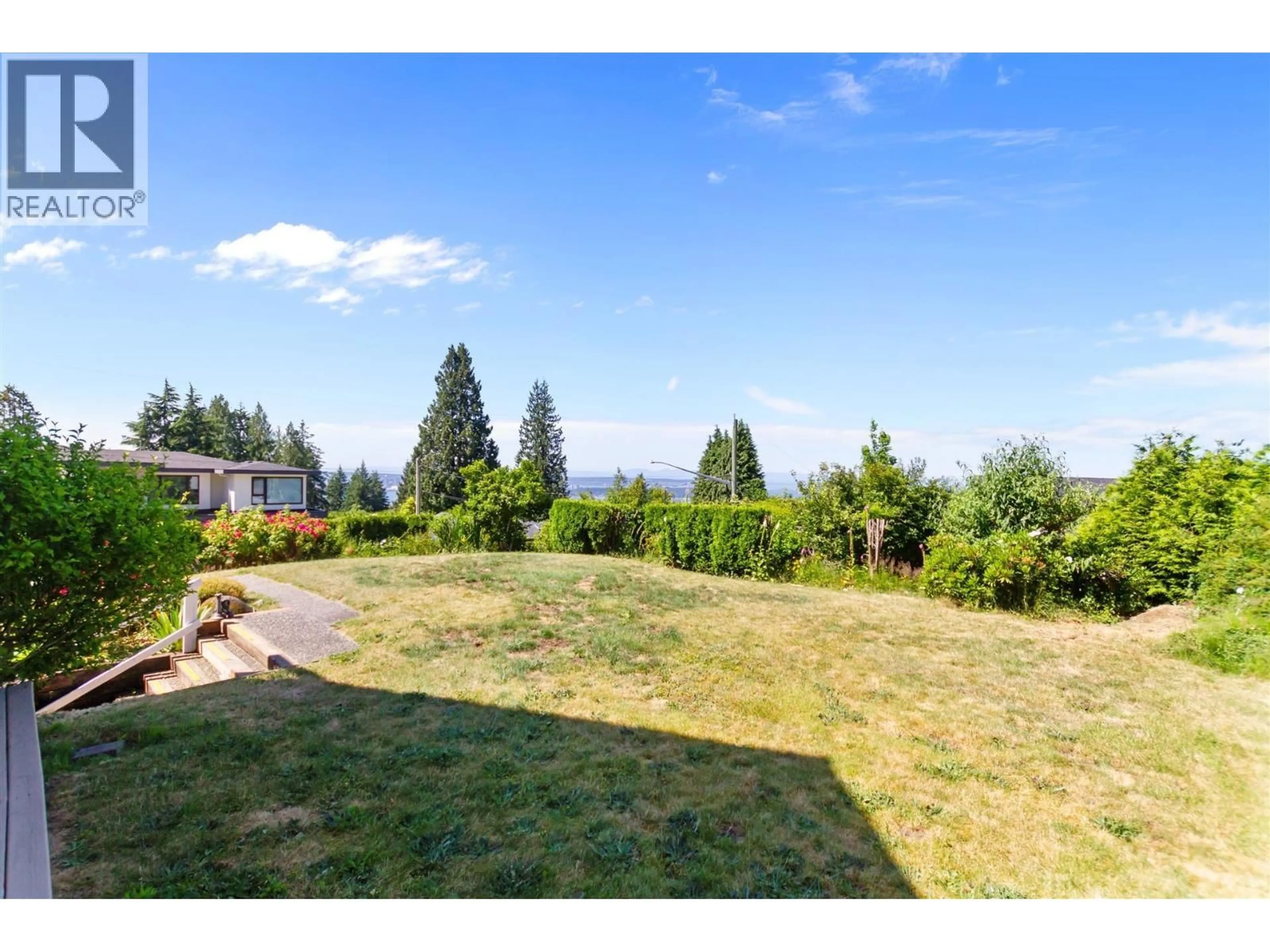 A pic from outside/outdoor area/front of a property/back of a property/a pic from drone, water/lake/river/ocean view for 186 BRAEMAR ROAD, Vancouver British Columbia V7N1P9