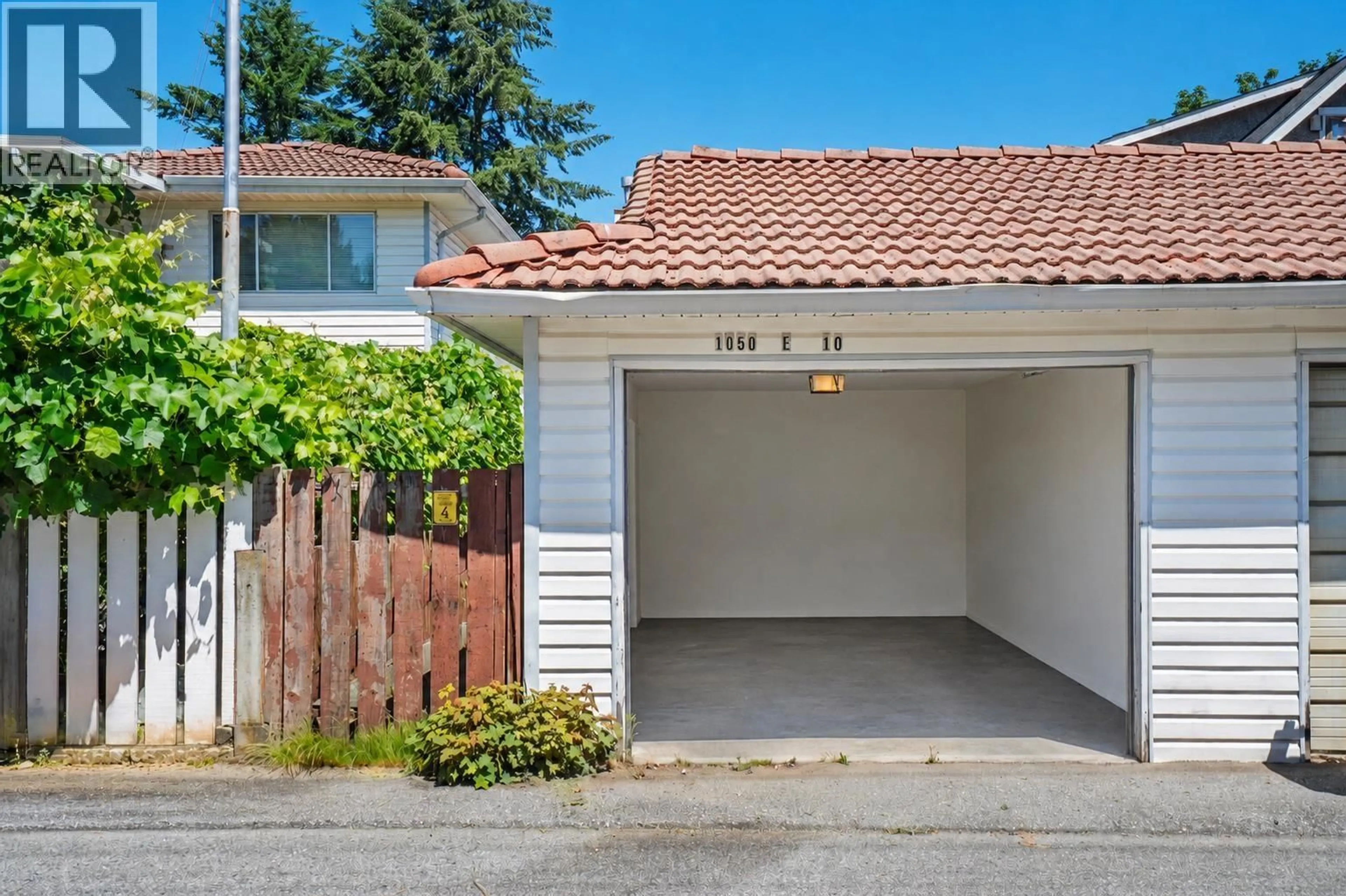 Unknown for 1050 10TH AVENUE, Vancouver British Columbia V5T2B5