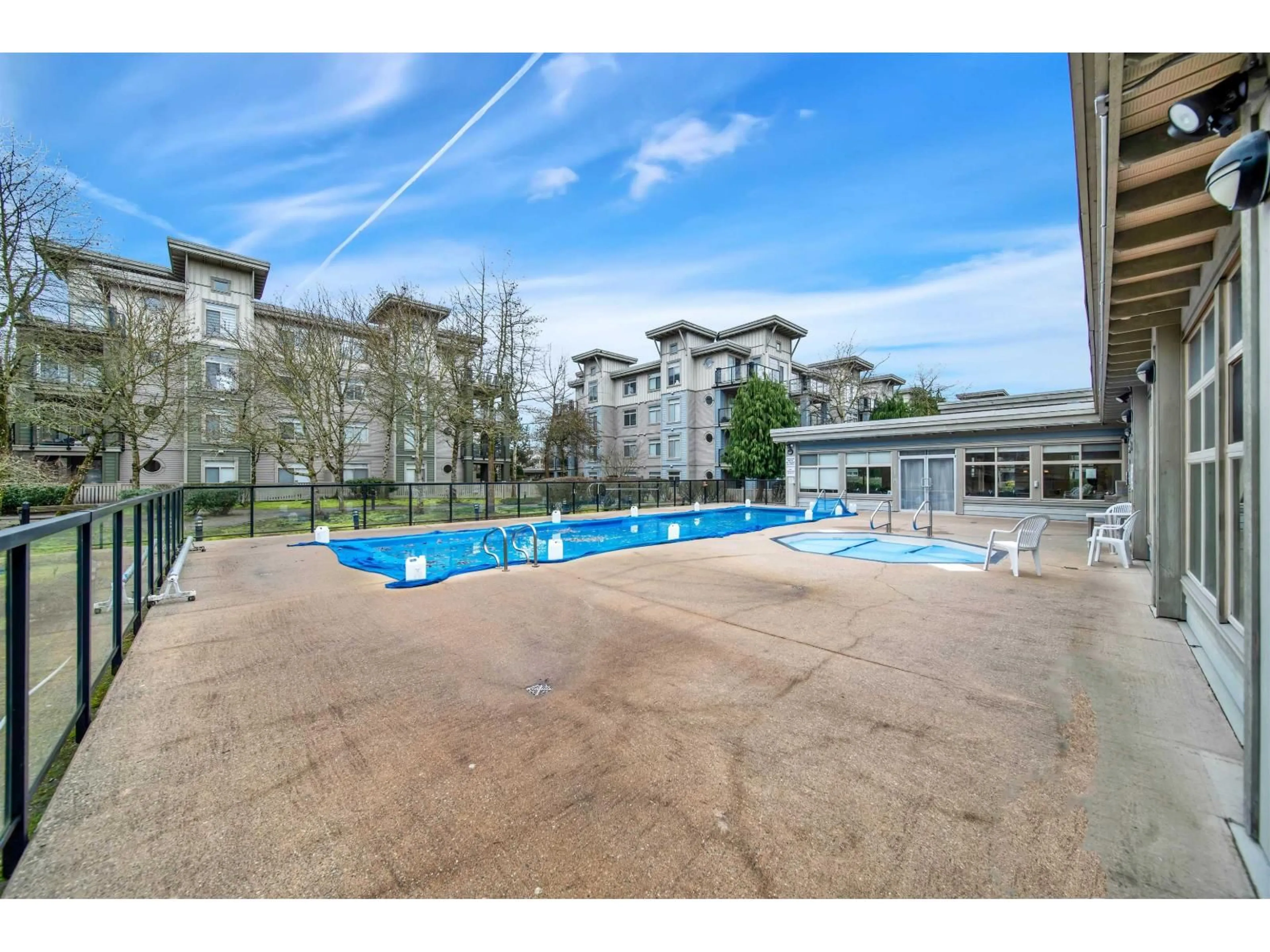 Pool for 419 - 15385 101A AVENUE, Surrey British Columbia V3R0B4