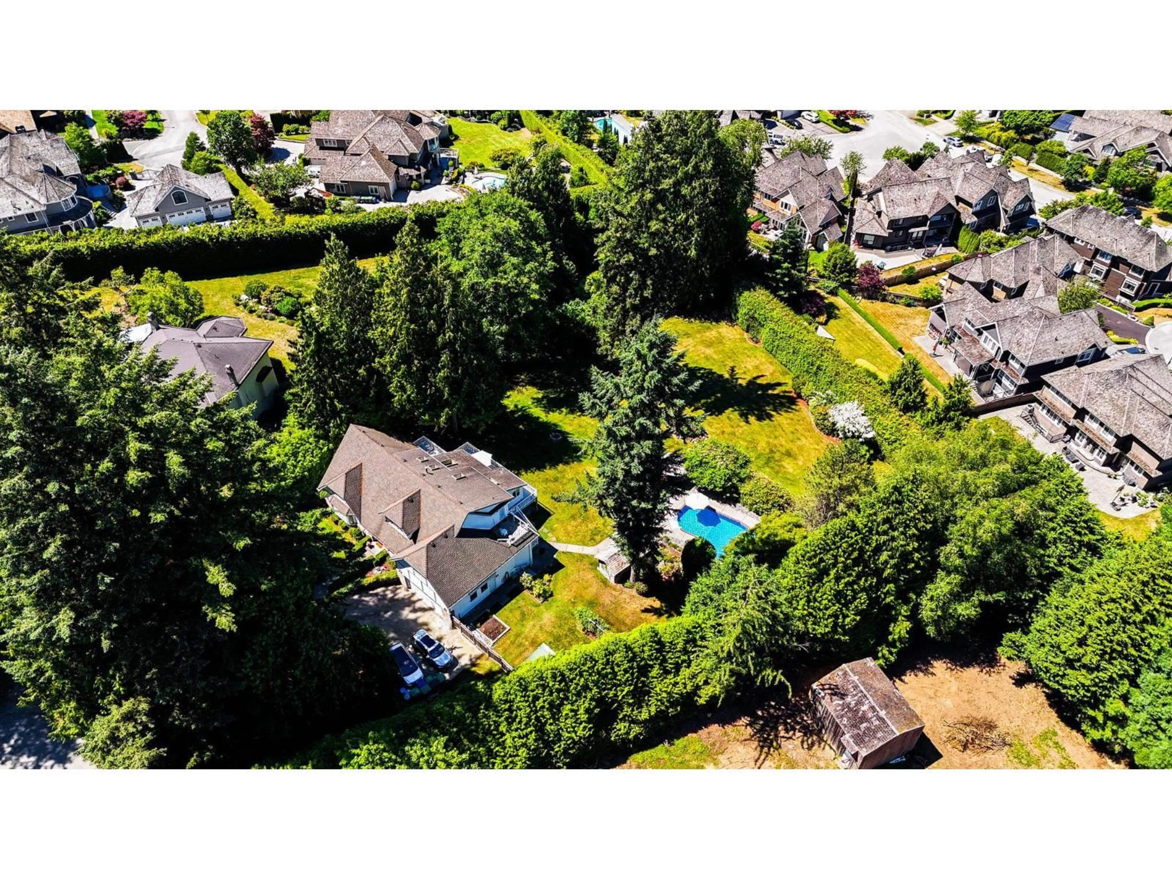 A pic from outside/outdoor area/front of a property/back of a property/a pic from drone, unknown for 16233 30B AVENUE, Surrey British Columbia V4P2X7