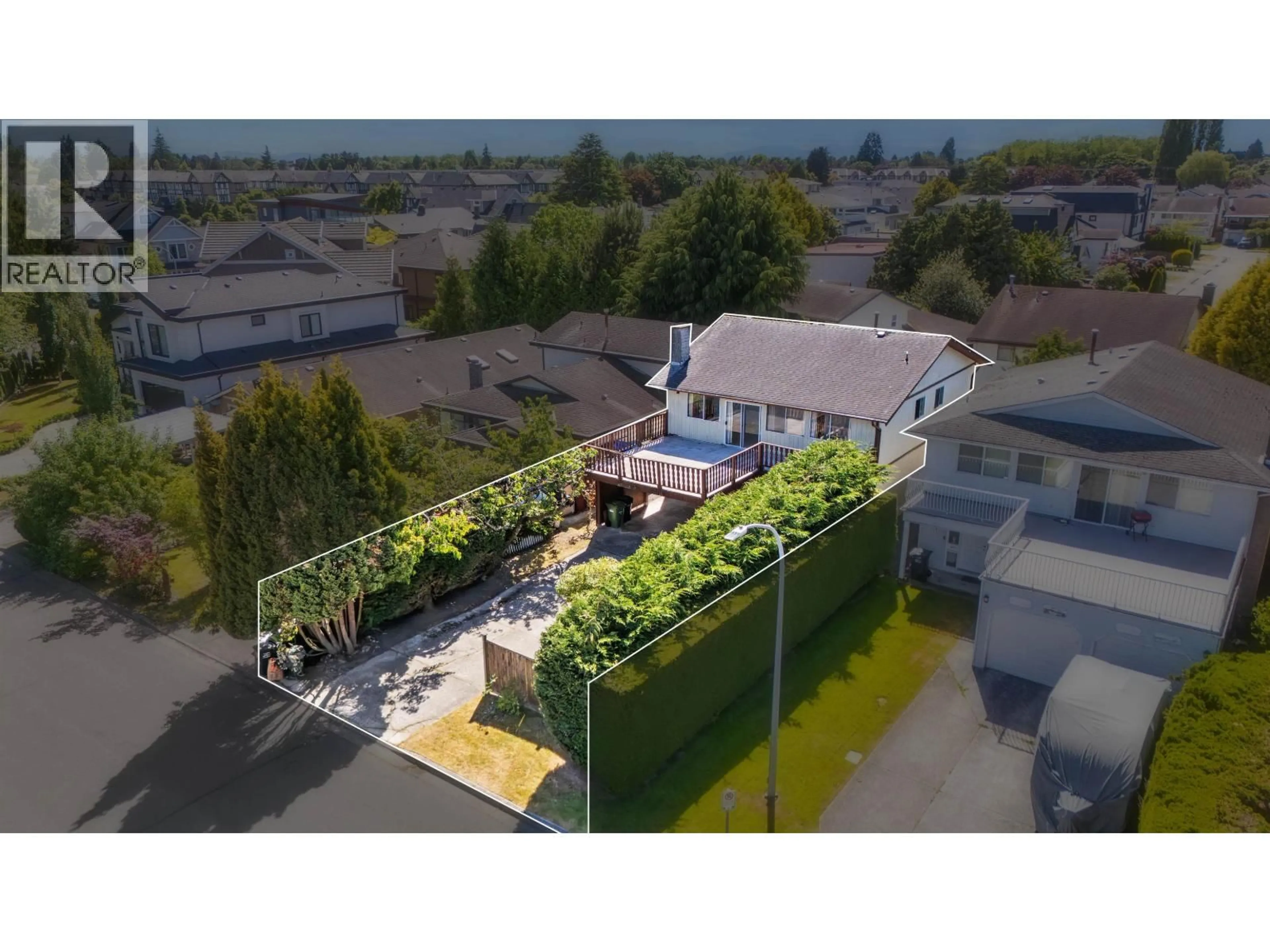 A pic from outside/outdoor area/front of a property/back of a property/a pic from drone, unknown for 6651 GOLDSMITH DRIVE, Richmond British Columbia V7E4G6