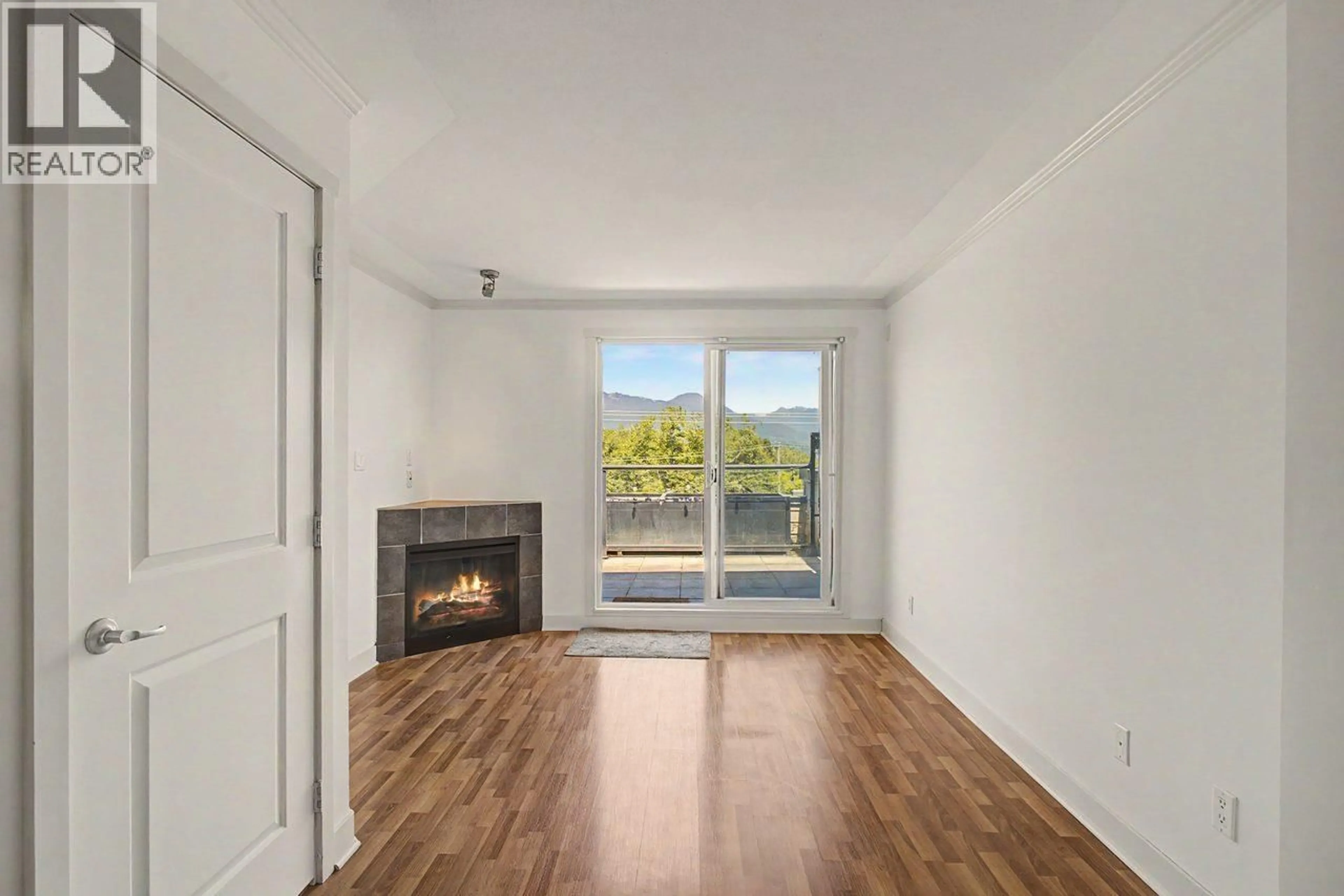 A pic of a room for PH18 - 2265 HASTINGS STREET, Vancouver British Columbia V5L1V3
