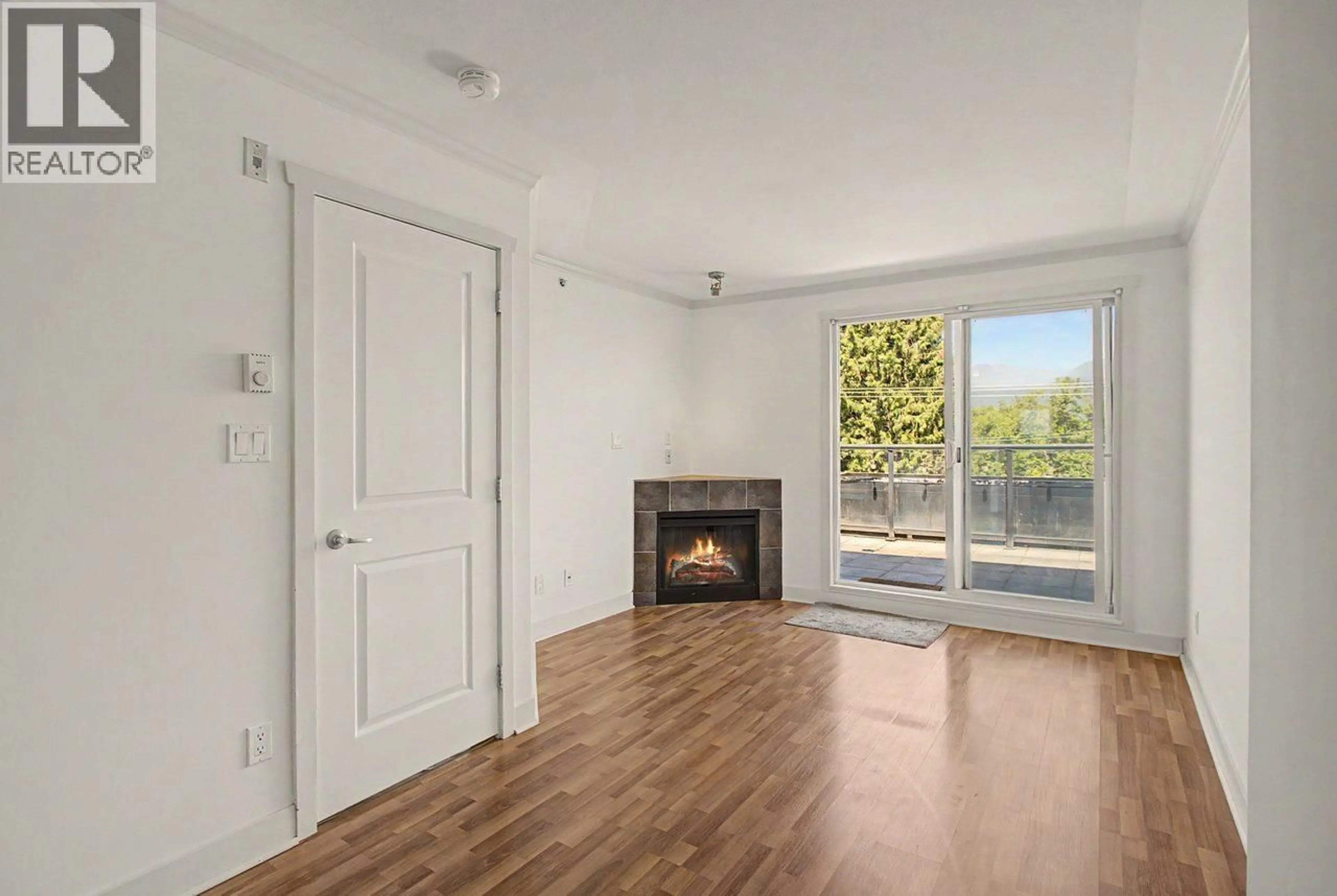 A pic of a room for PH18 - 2265 HASTINGS STREET, Vancouver British Columbia V5L1V3