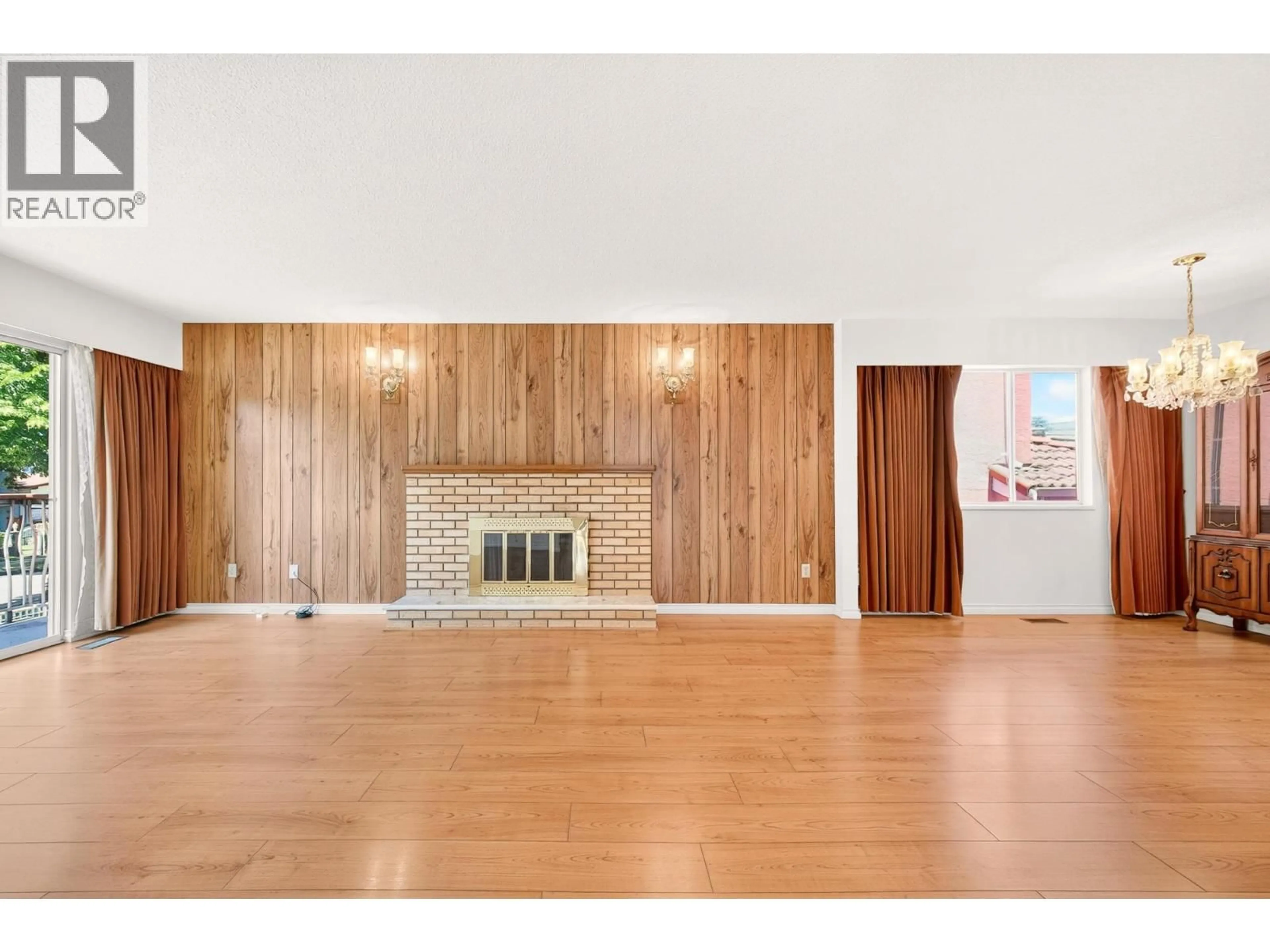 Unknown for 2463 GALT STREET, Vancouver British Columbia V5R2R8