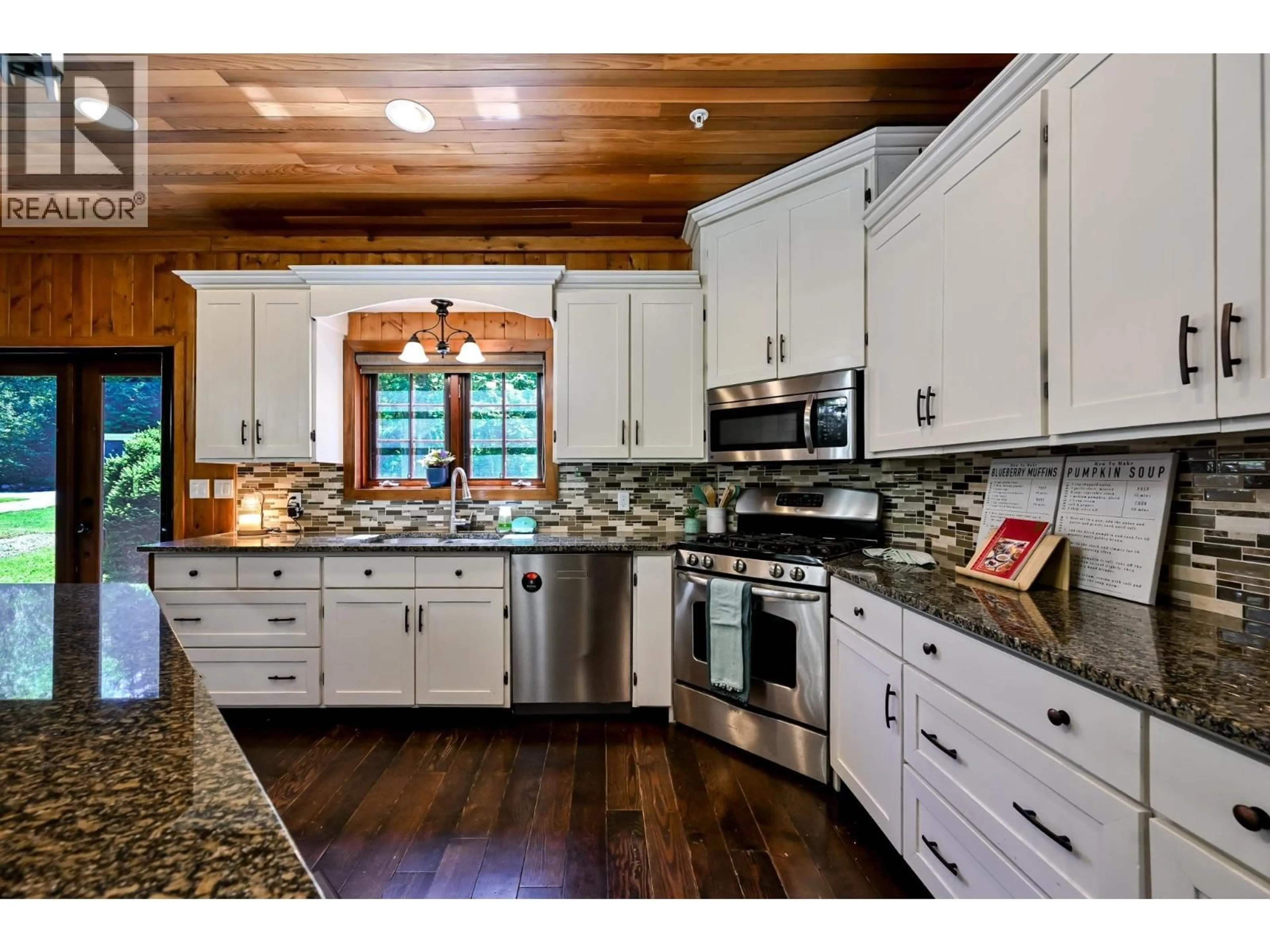 Open concept kitchen, unknown for 11267 PALMER ROLPH STREET, Maple Ridge British Columbia V2W1H1