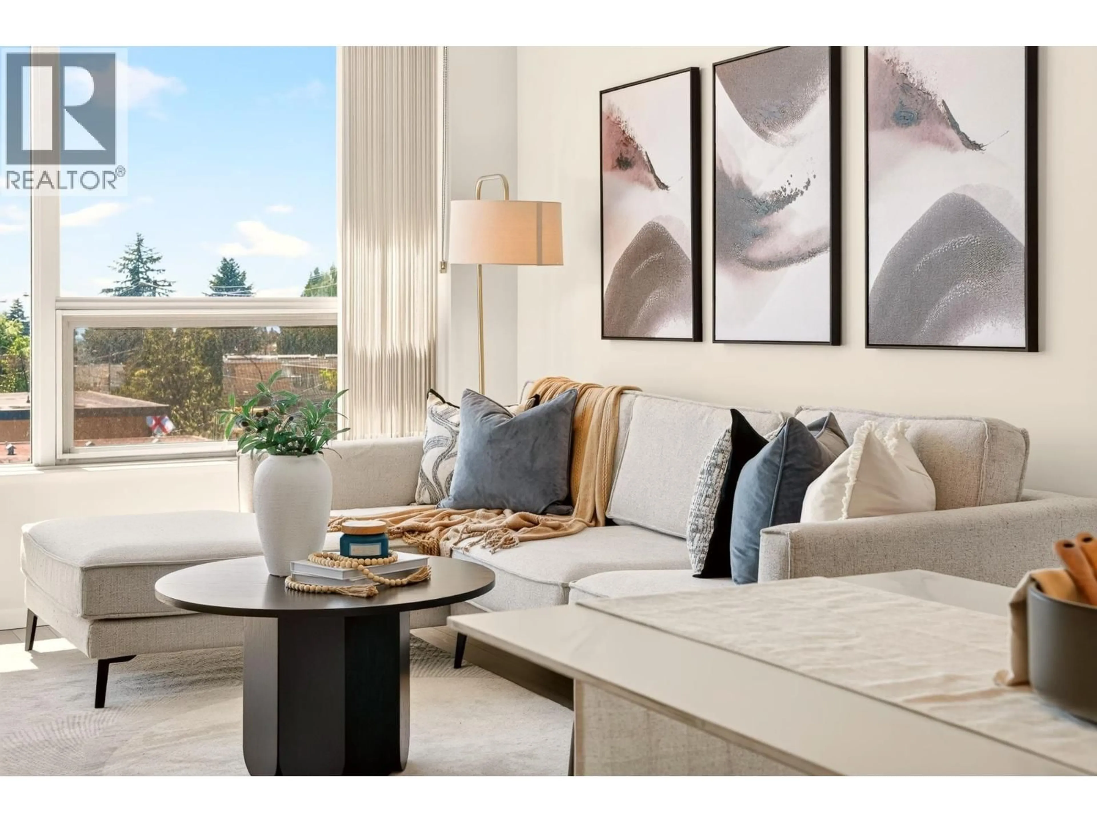Living room with furniture, unknown for 503 - 6658 DOW AVENUE, Burnaby British Columbia V5H0C7