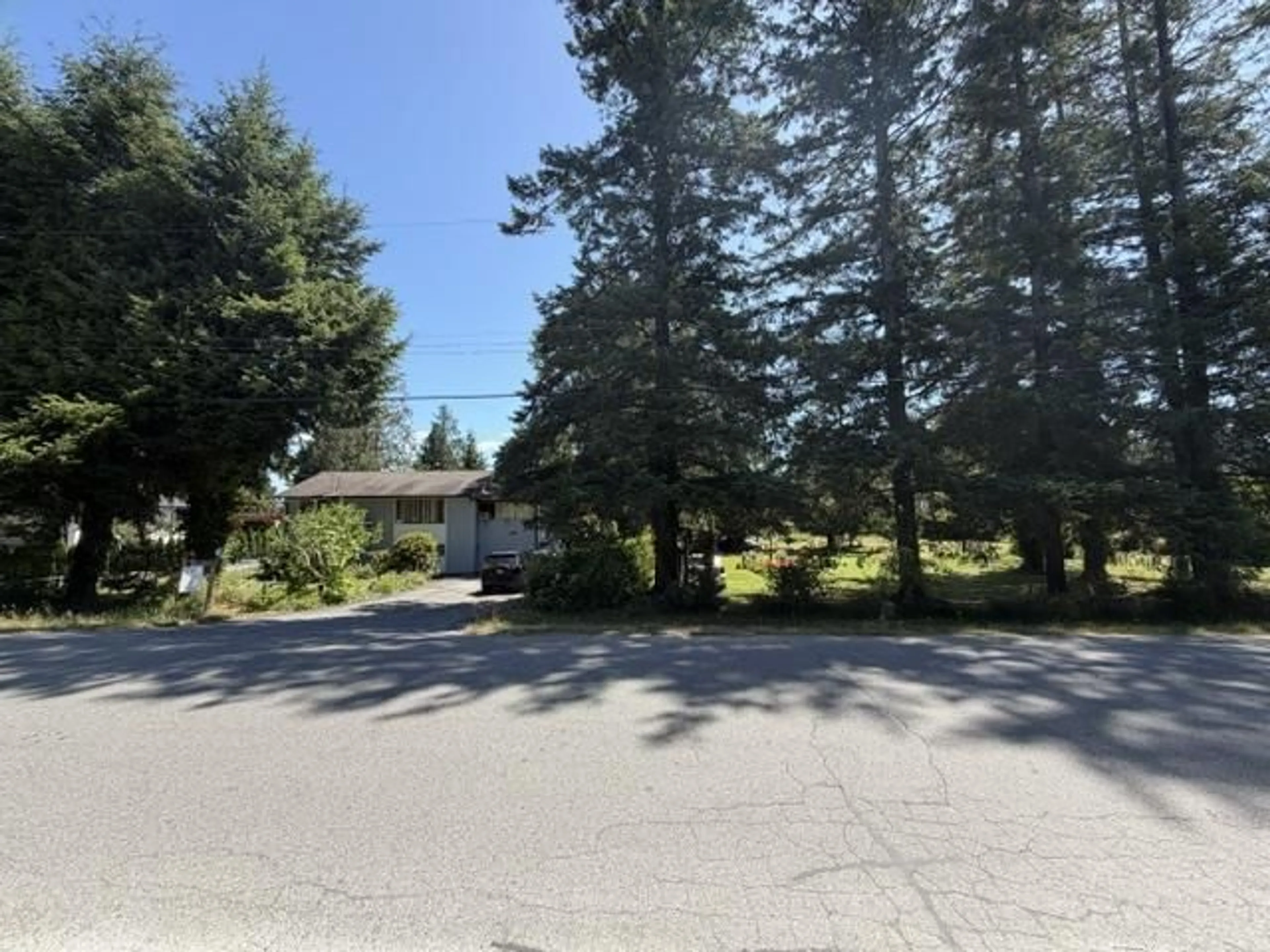 A pic from outside/outdoor area/front of a property/back of a property/a pic from drone, street for 7272 149A STREET, Surrey British Columbia V3S3H3