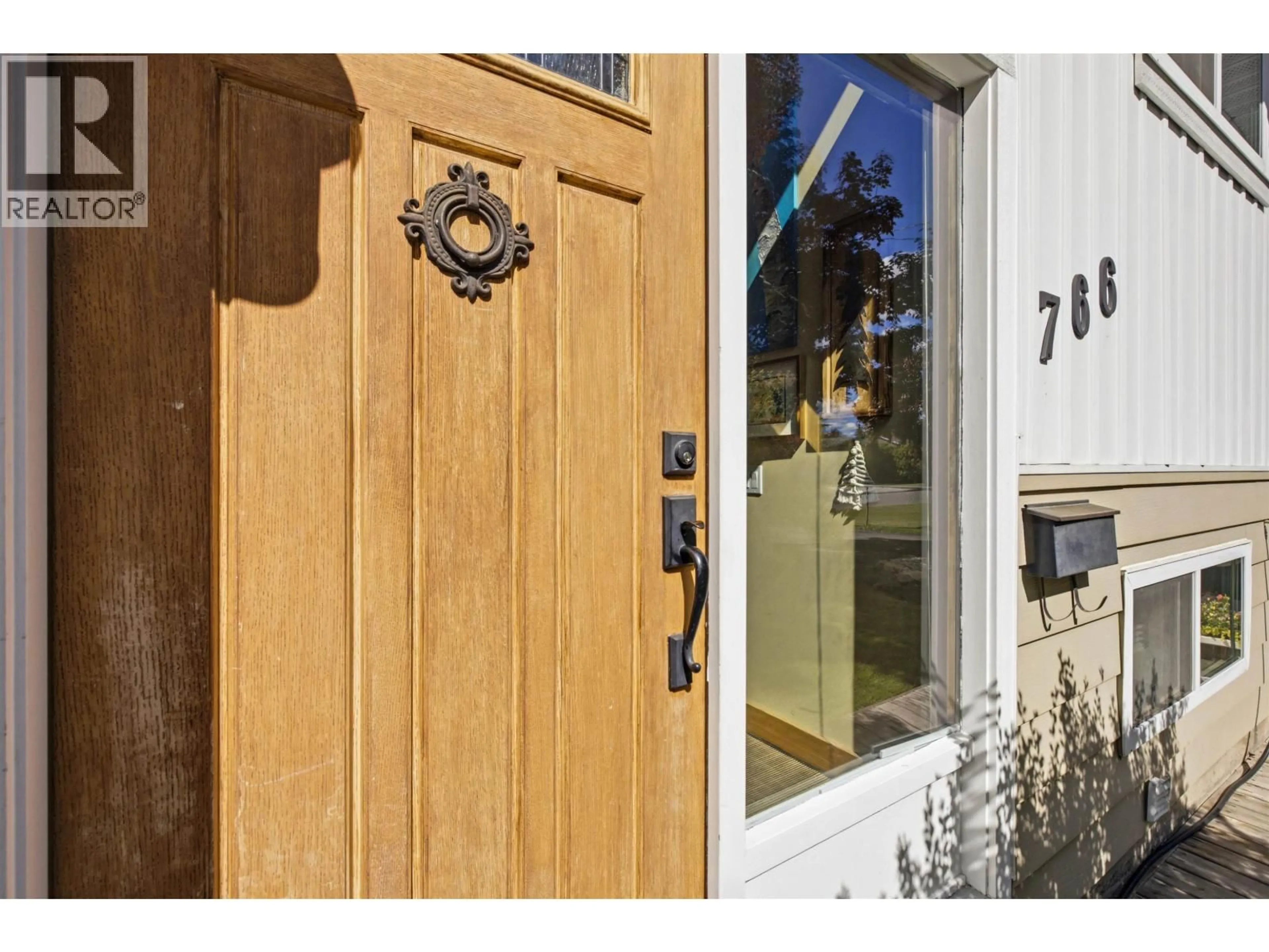 Indoor entryway for 766 9TH AVENUE, Williams Lake British Columbia V2G2K8