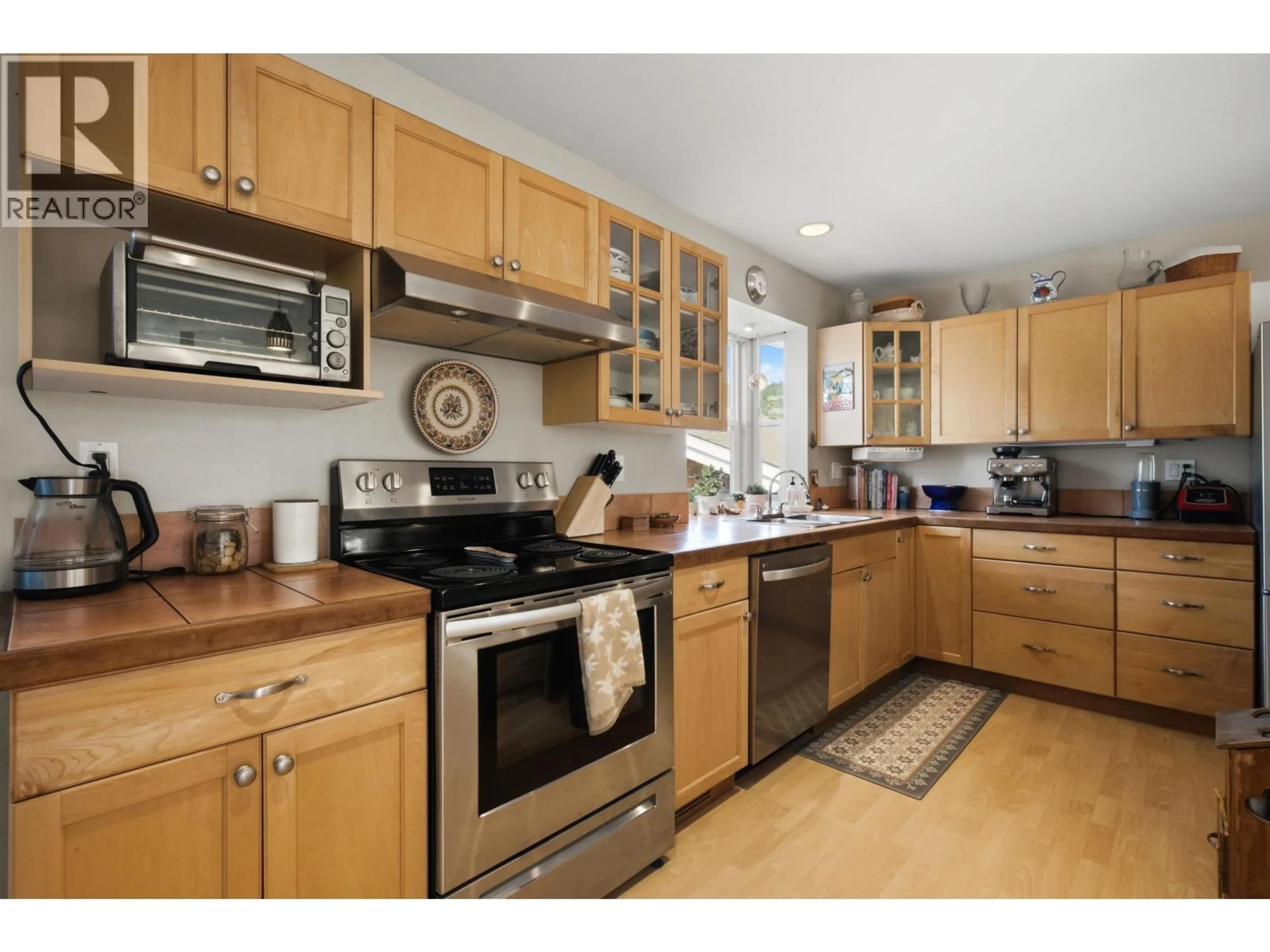 Standard kitchen, unknown for 766 9TH AVENUE, Williams Lake British Columbia V2G2K8