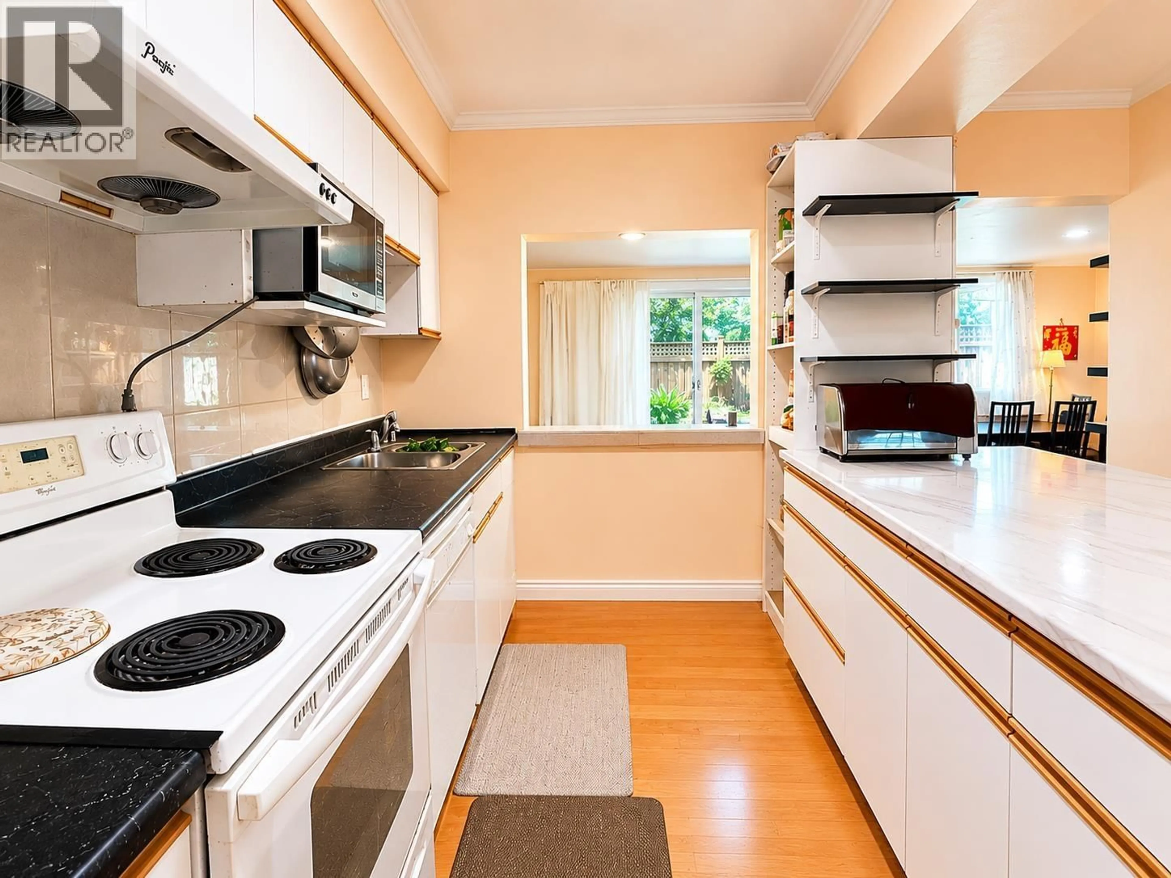 Standard kitchen, unknown for 7031 LINDSAY ROAD, Richmond British Columbia V7C2P5