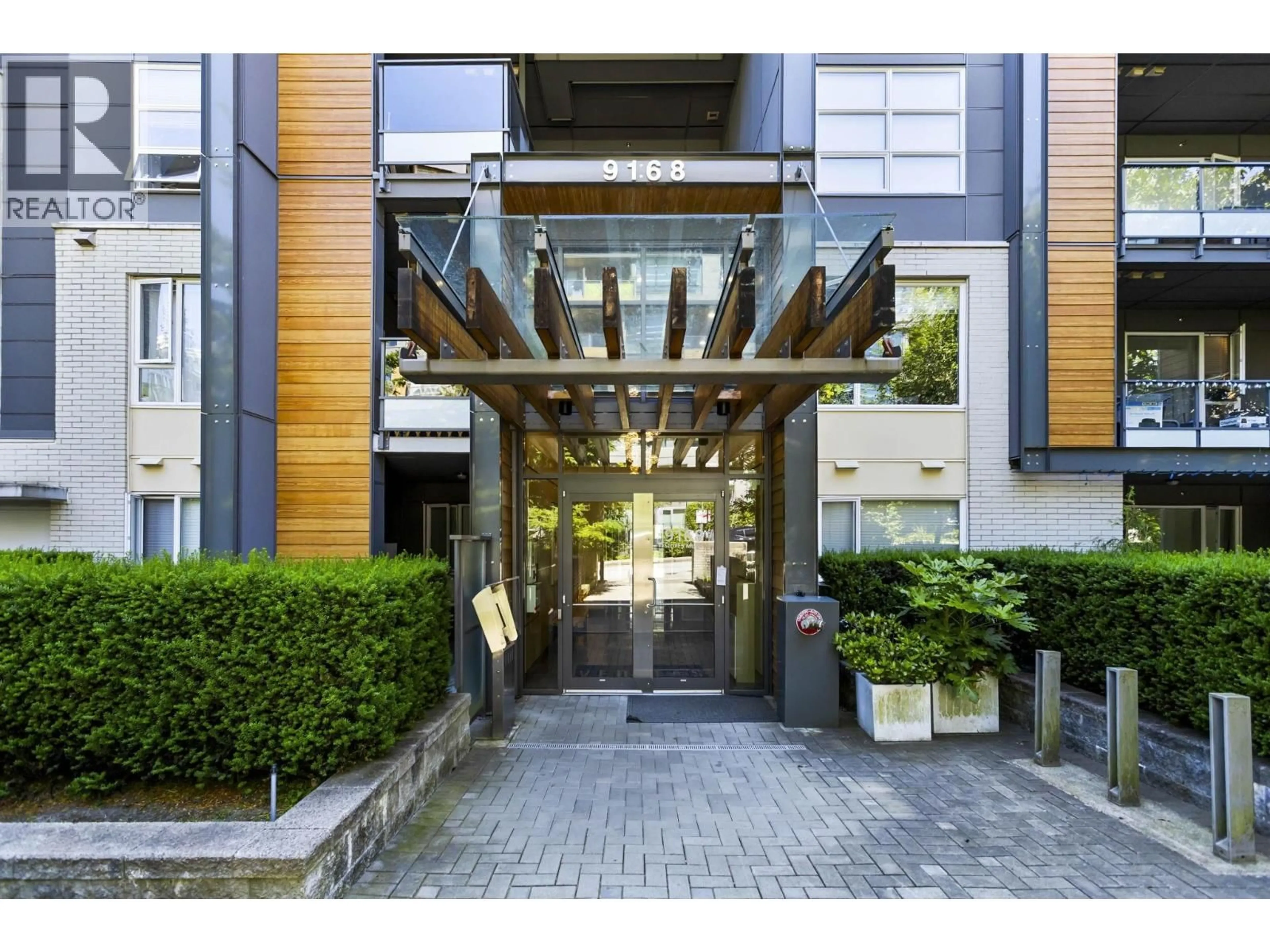 Indoor foyer for 502 - 9168 SLOPES MEWS, Burnaby British Columbia V5A0E4