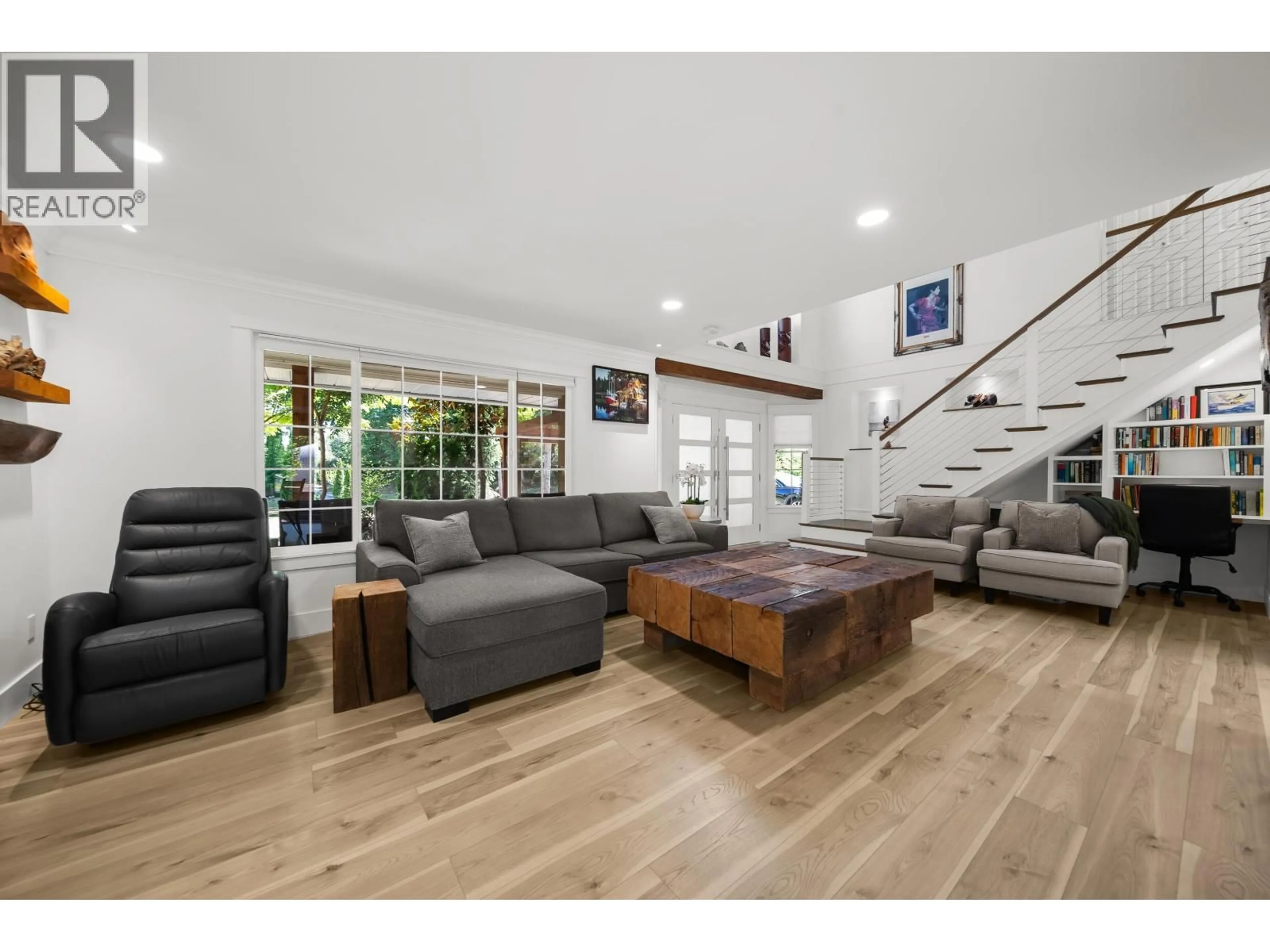 Living room with furniture, unknown for 28675 98 AVENUE, Maple Ridge British Columbia V2W1K9