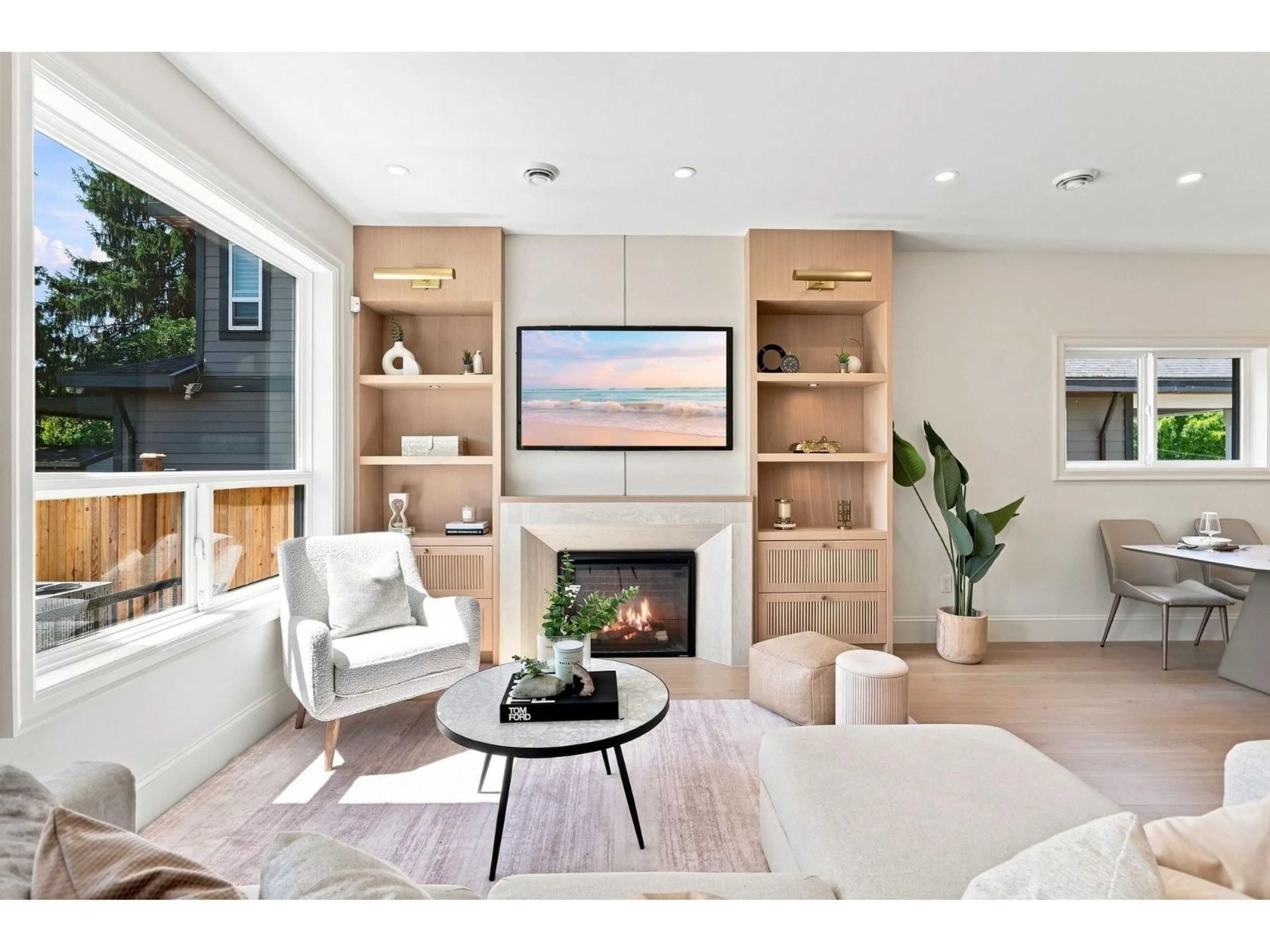 Living room with furniture, wood/laminate floor for 11462 92 AVENUE, Delta British Columbia V4C3K7