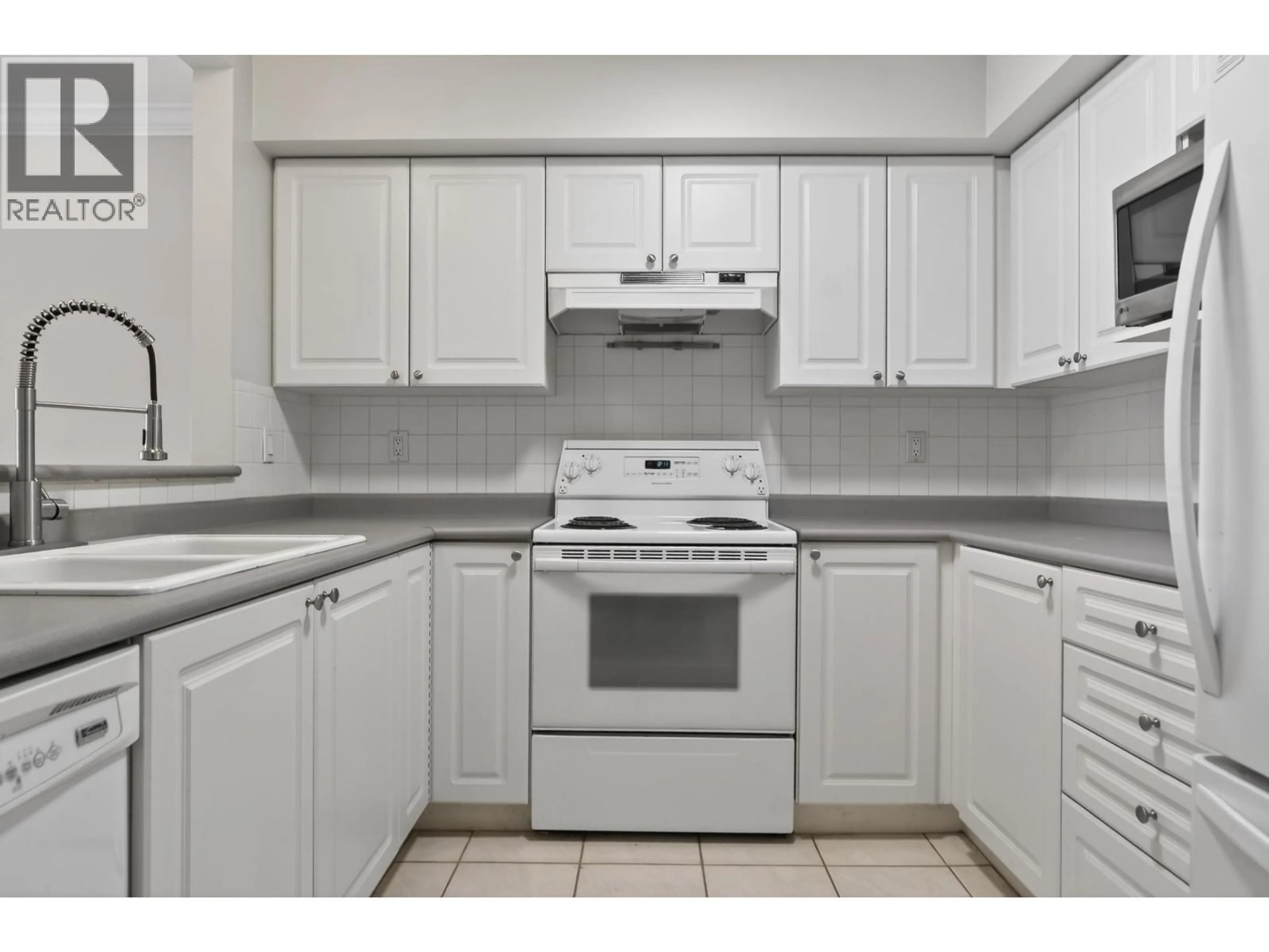 Standard kitchen, unknown for 308 - 2340 HAWTHORNE AVENUE, Port Coquitlam British Columbia V3C1W9