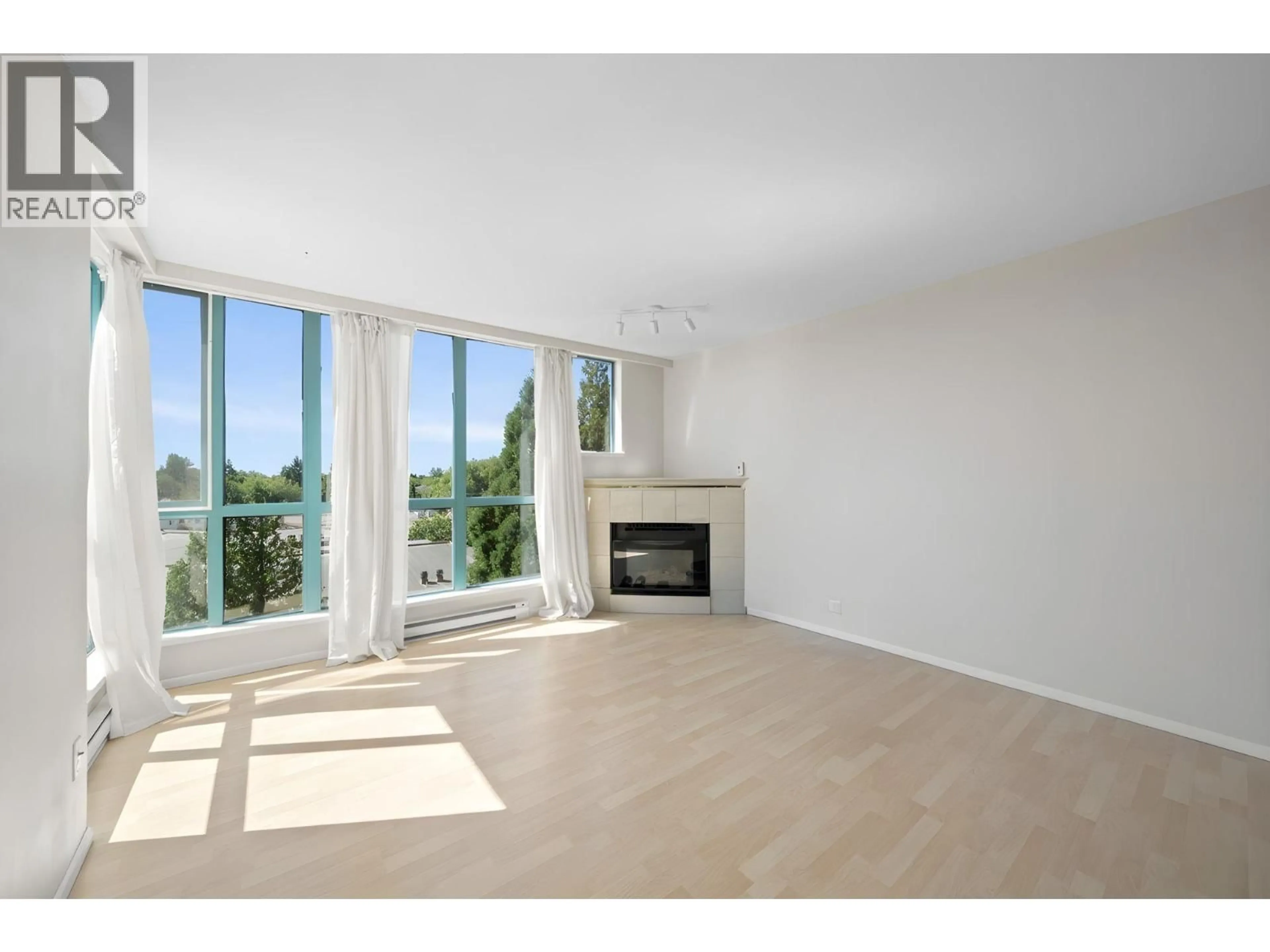 A pic of a room for 701 - 7500 GRANVILLE AVENUE, Richmond British Columbia V6Y3Y6