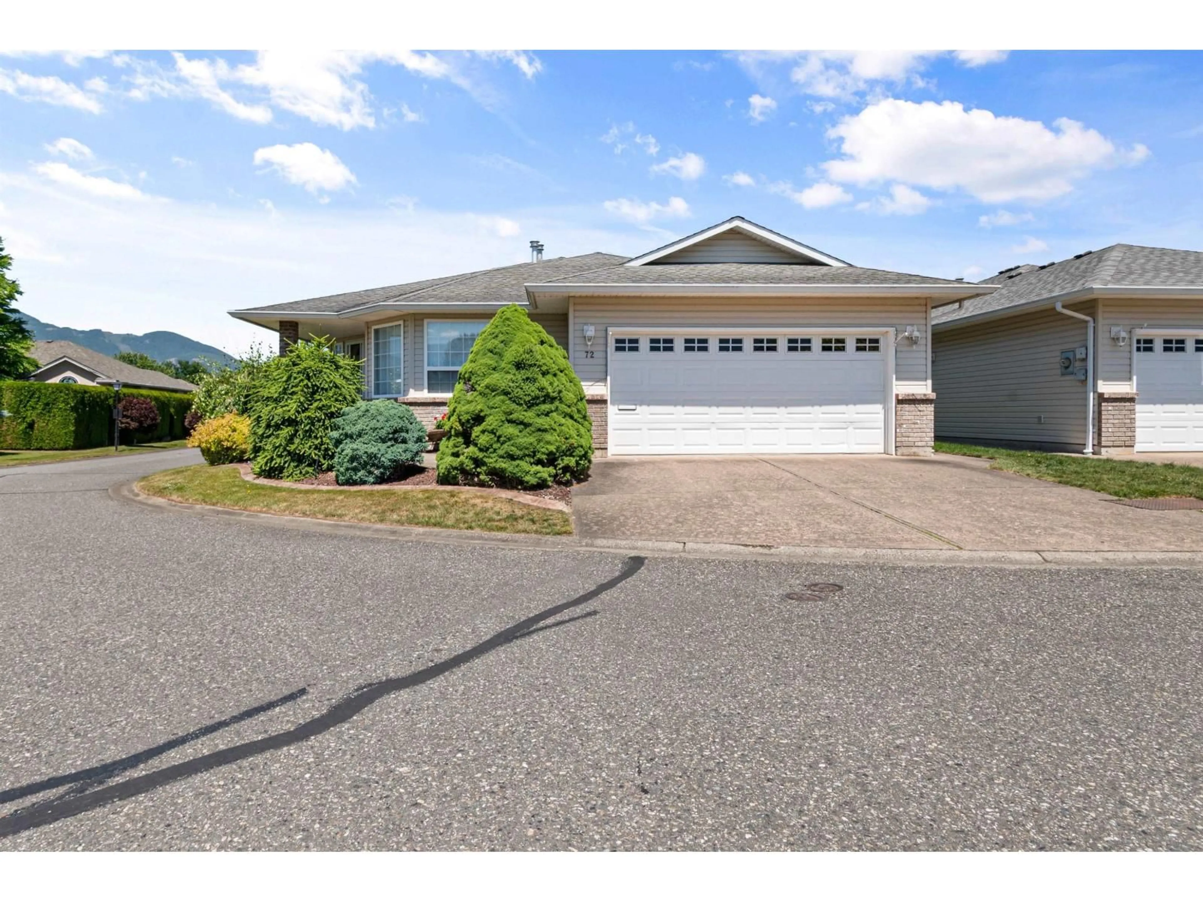 Home with vinyl exterior material, street for 72 - 7292 ELM ROAD, Agassiz British Columbia V0M1A2