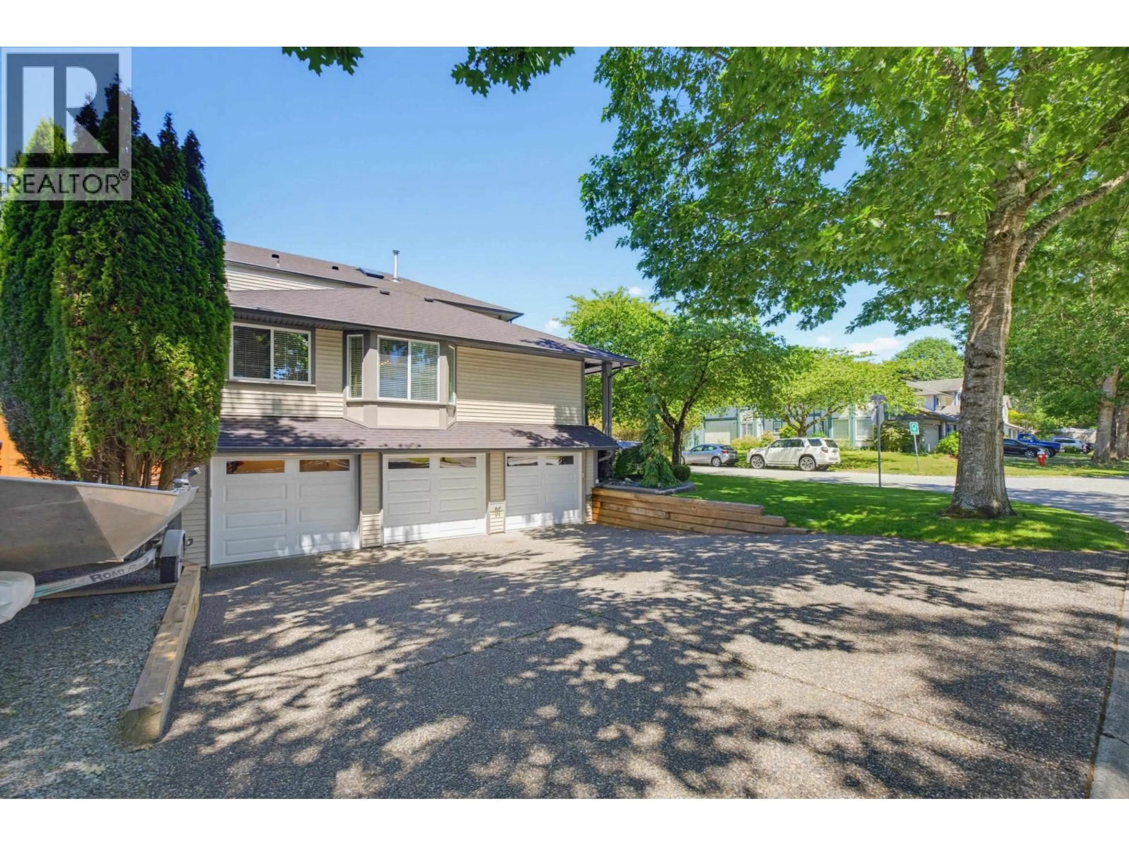 A pic from outside/outdoor area/front of a property/back of a property/a pic from drone, street for 12057 238 STREET, Maple Ridge British Columbia V4R4X4