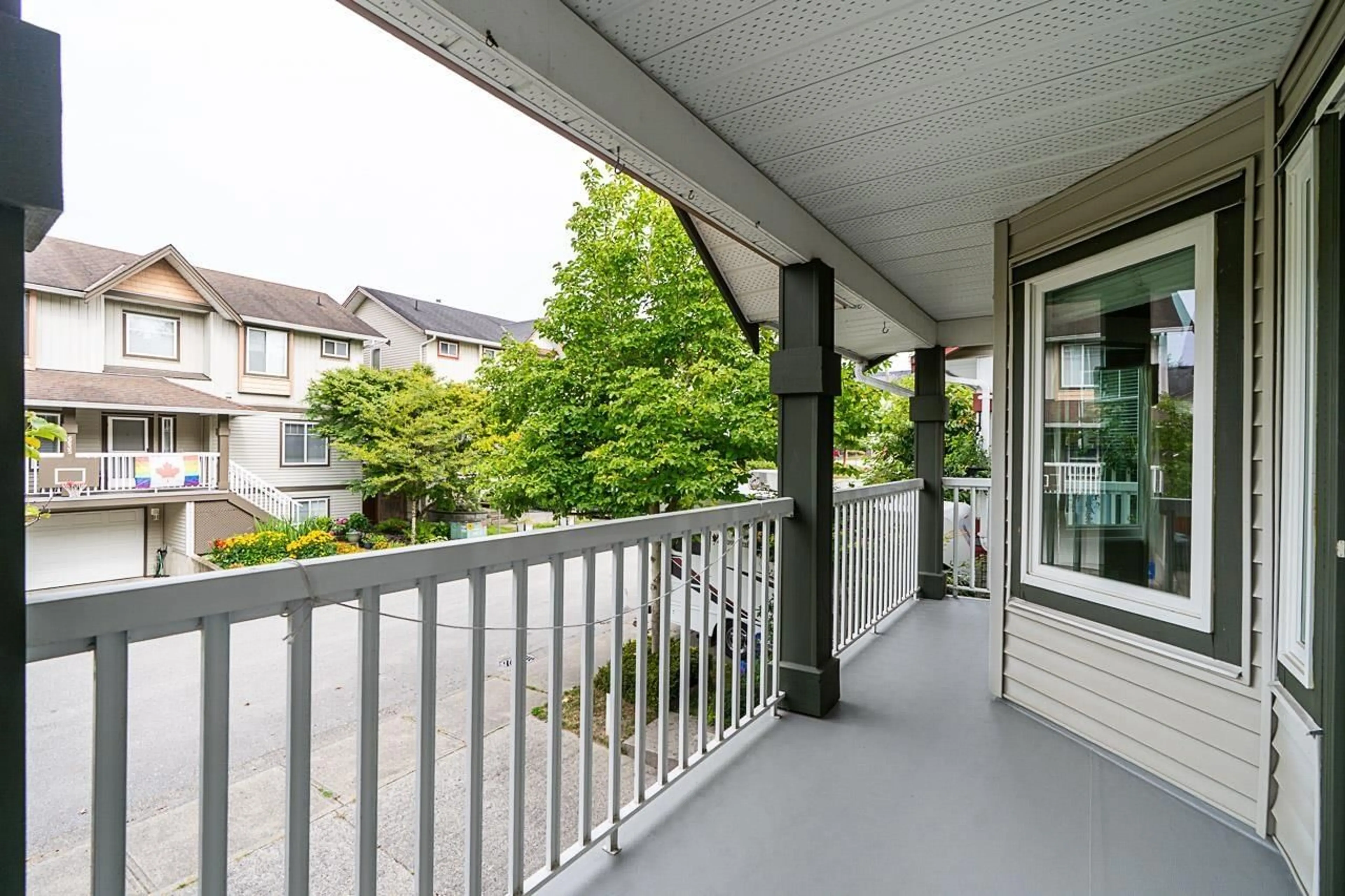 Patio, street for 6632 205A STREET, Langley British Columbia V2Y2X8