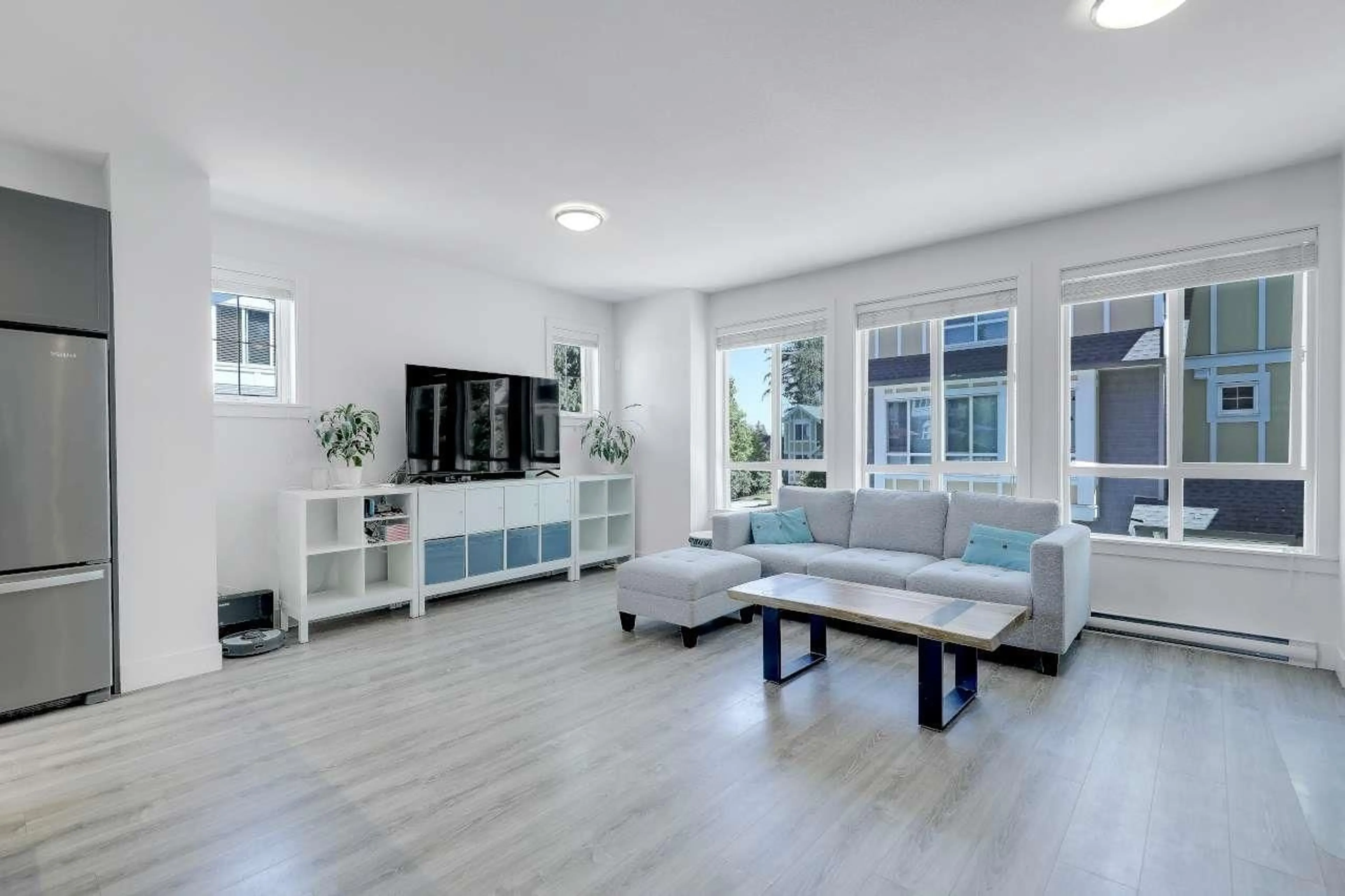 Living room with furniture, unknown for 77 - 9718 161A STREET, Surrey British Columbia V4N6S7