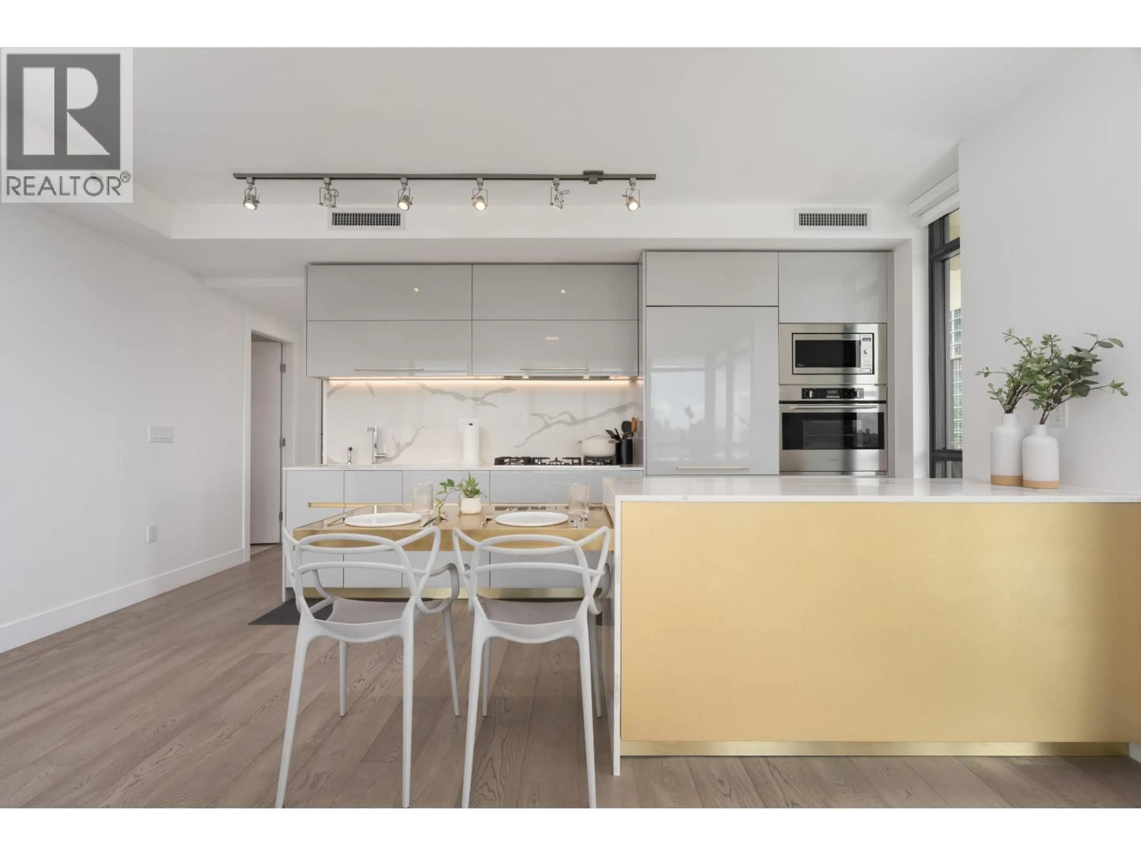 Open concept kitchen, unknown for 1903 - 4488 JUNEAU STREET, Burnaby British Columbia V5C0M4