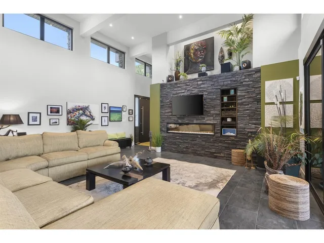 464 ALDER AVENUE, Harrison Hot Springs 5