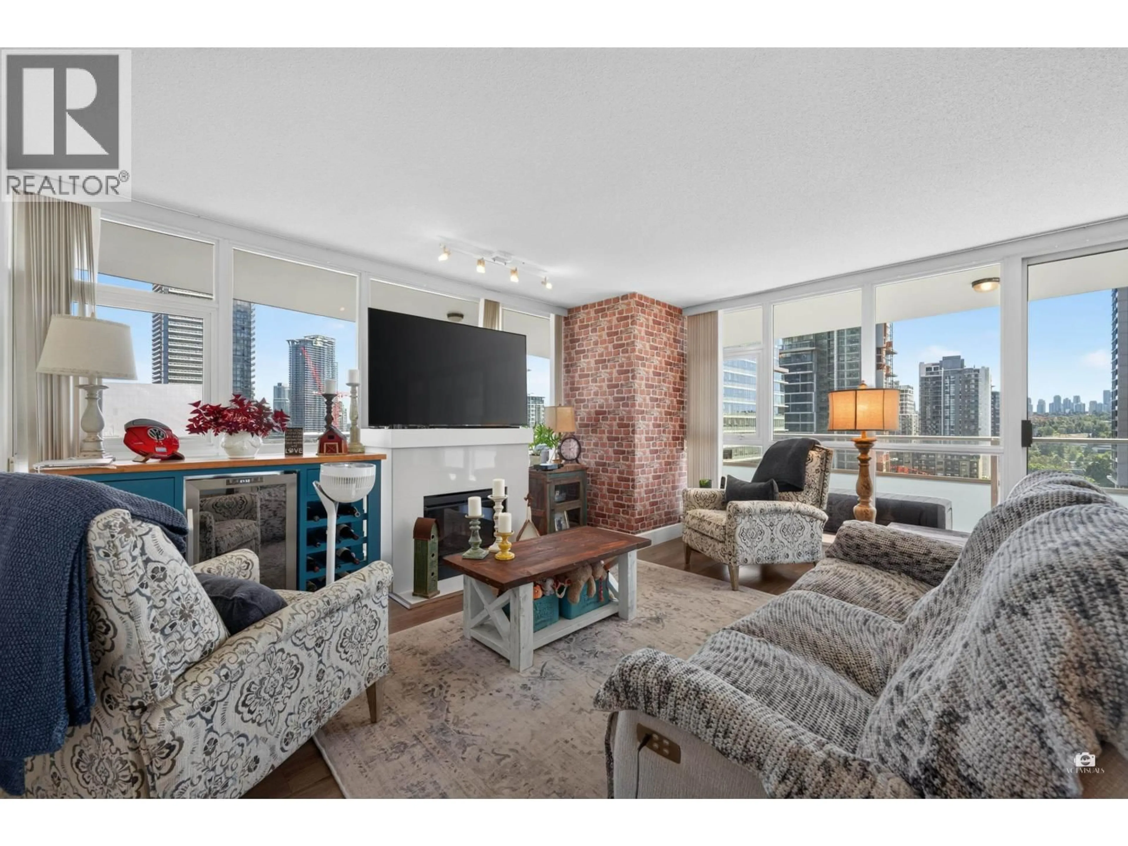 Living room with furniture, unknown for 904 - 4400 BUCHANAN STREET, Burnaby British Columbia V5C0E3