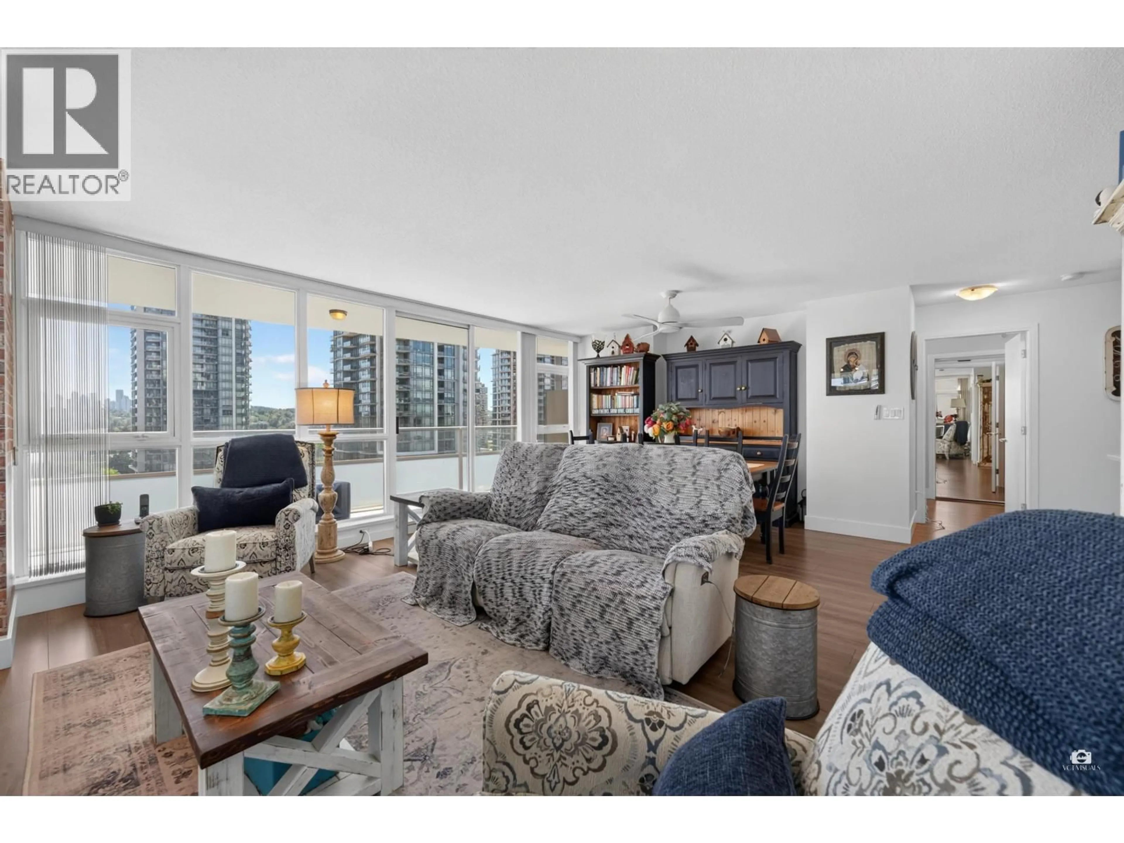 Living room with furniture, unknown for 904 - 4400 BUCHANAN STREET, Burnaby British Columbia V5C0E3