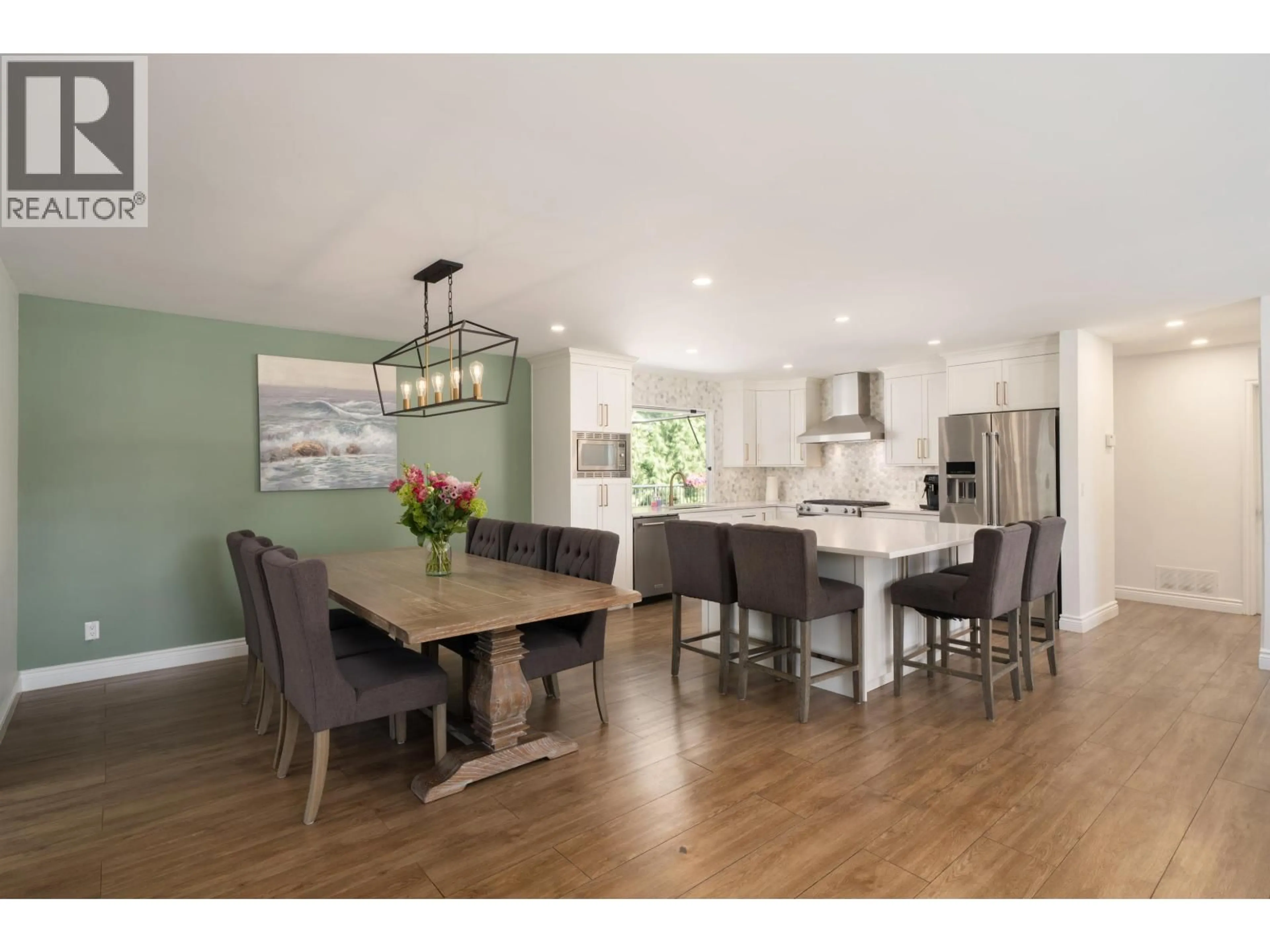 Open concept kitchen, wood/laminate floor for 19865 WILDWOOD CRESCENT, Pitt Meadows British Columbia V3Y1M8