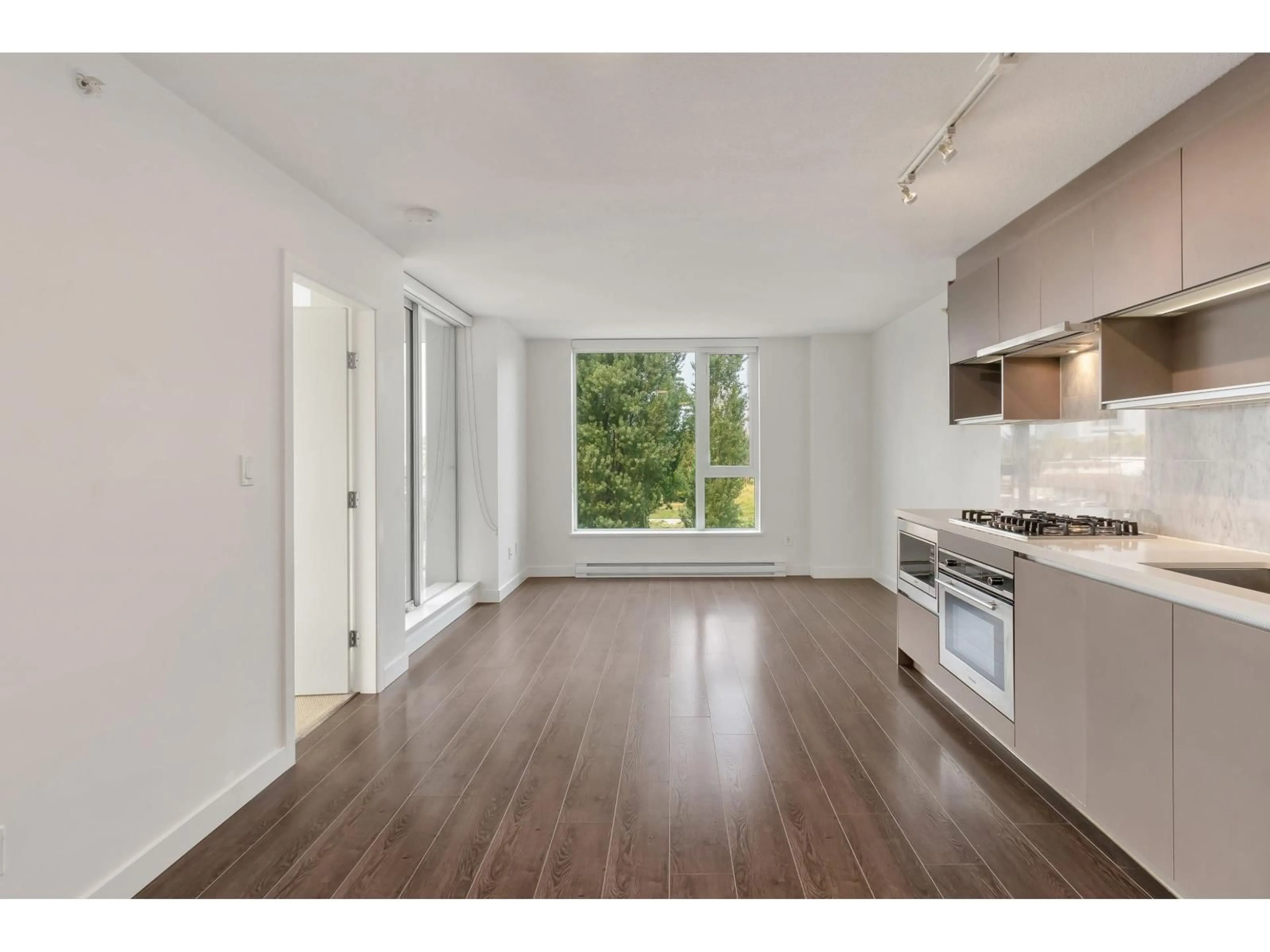 Unknown for 809 - 13750 100 AVENUE, Surrey British Columbia V3T0L3