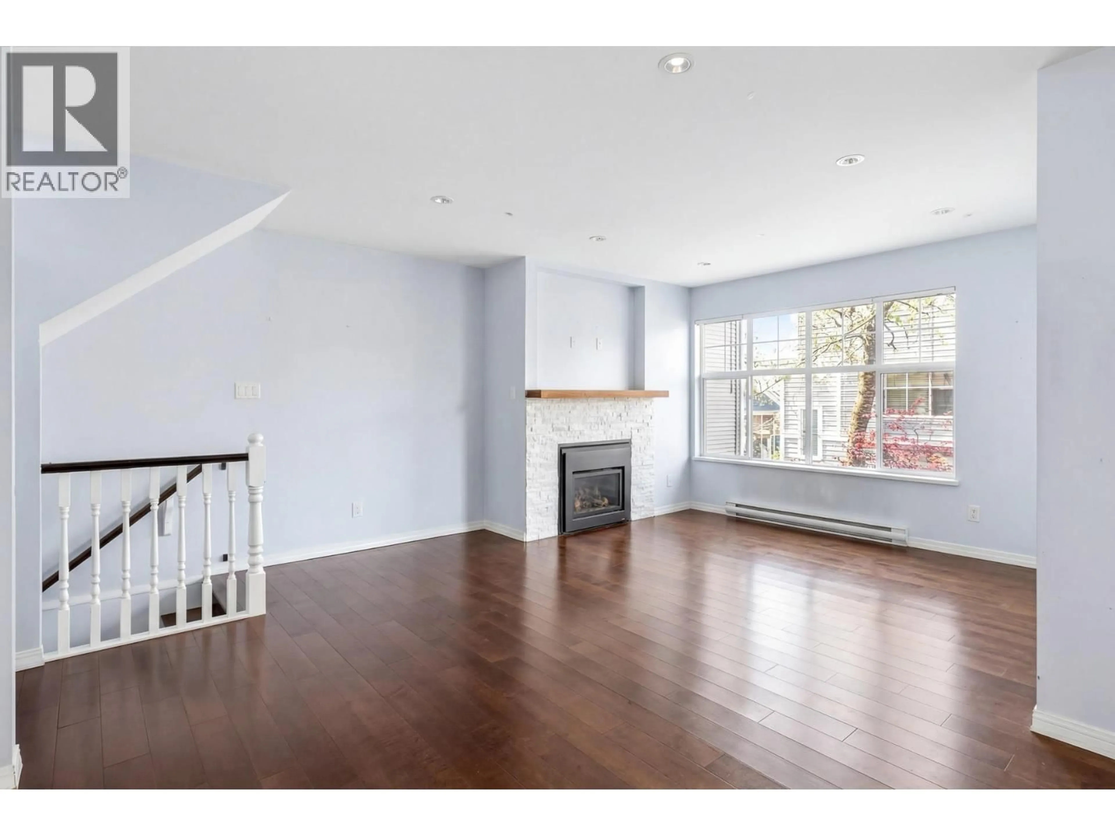 A pic of a room for 34 - 2450 HAWTHORNE AVENUE, Port Coquitlam British Columbia V3C6B3