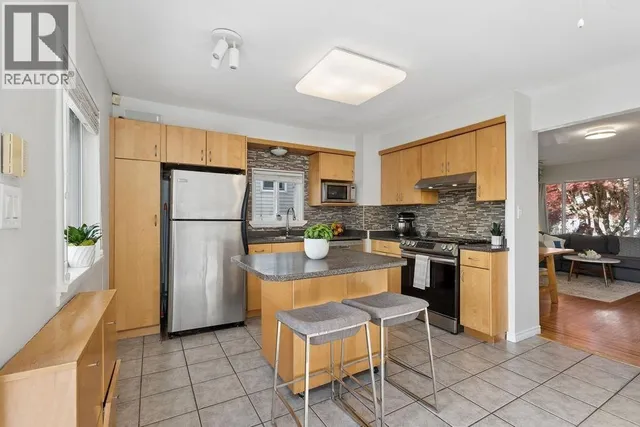 4344 SKEENA STREET, Vancouver 3
