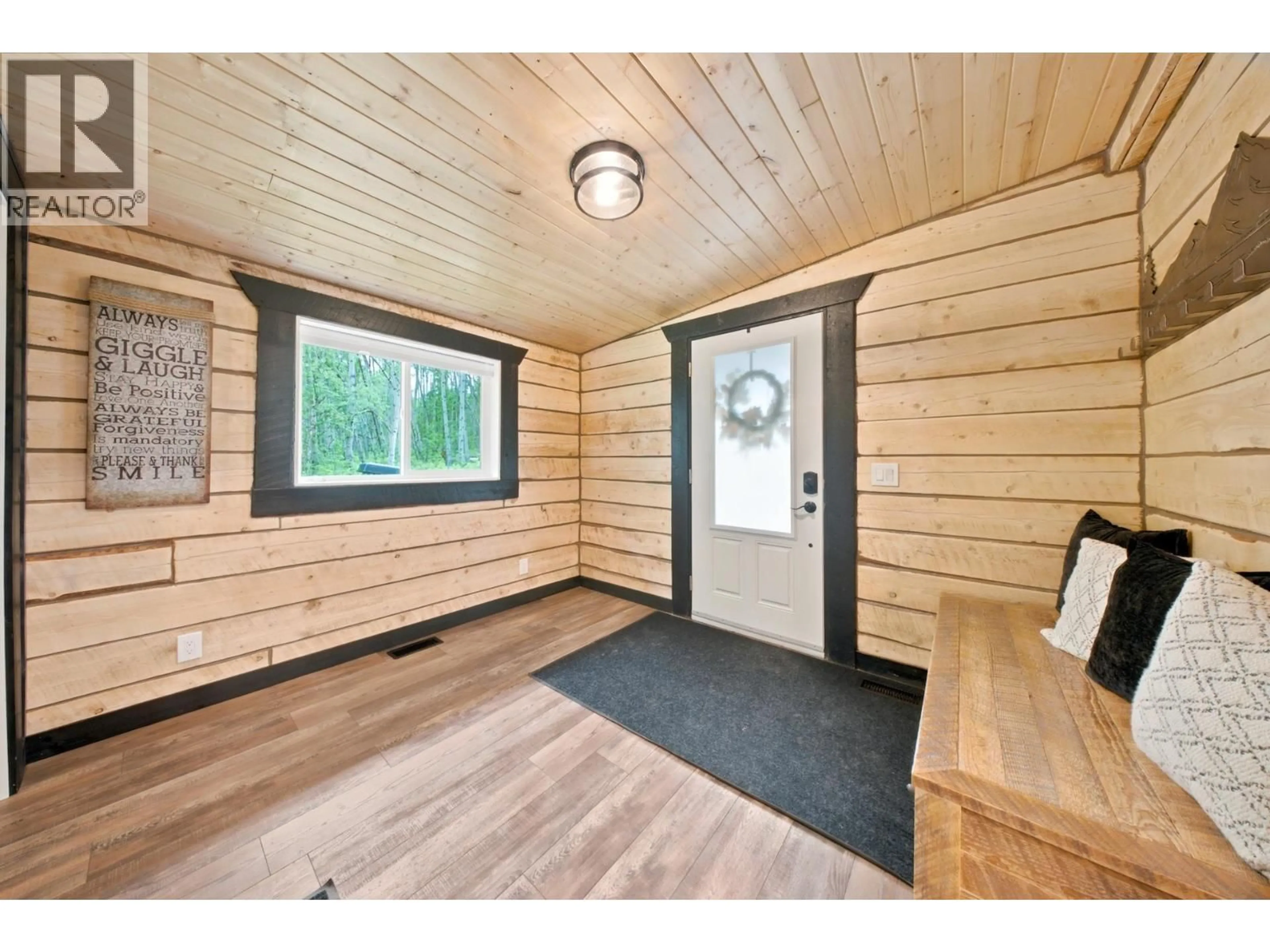Indoor entryway for 14452 WELCH SUBDIVISION ROAD, Fort St. John British Columbia V1J8L6