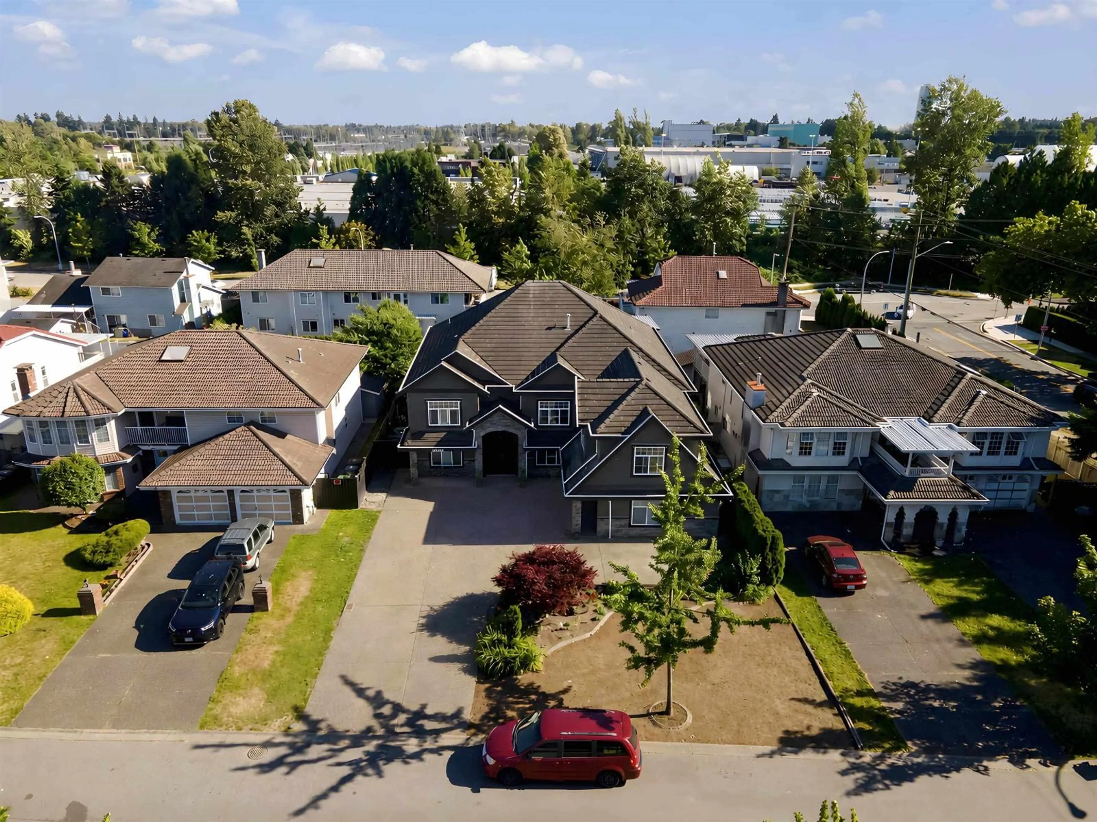 A pic from outside/outdoor area/front of a property/back of a property/a pic from drone, unknown for 12420 90A AVENUE, Surrey British Columbia V3V6T3