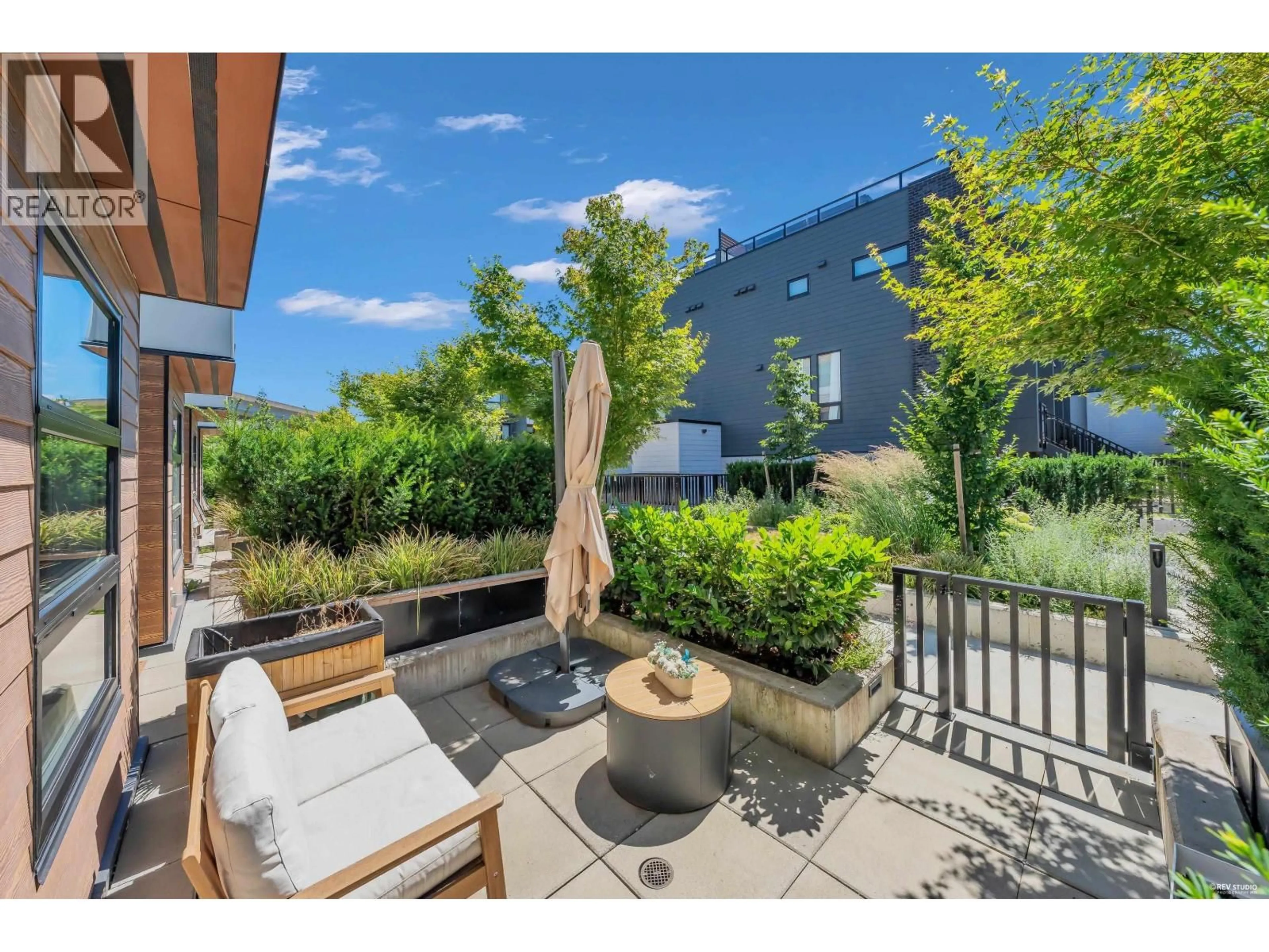 Patio, street for 1202 - 6085 IRMIN STREET, Burnaby British Columbia V5J5C5