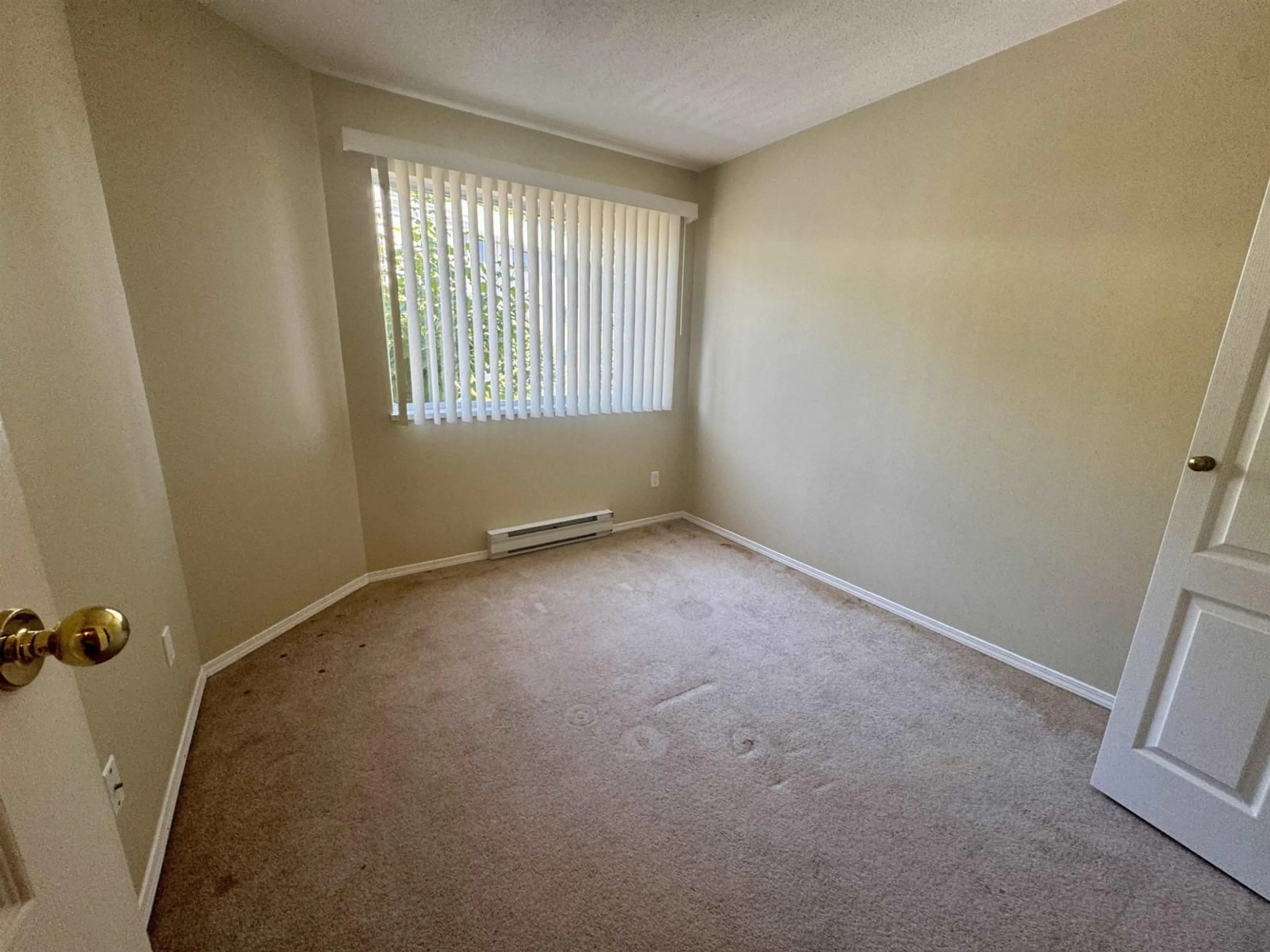 A pic of a room for 215 - 33175 OLD YALE ROAD, Abbotsford British Columbia V2S2J4