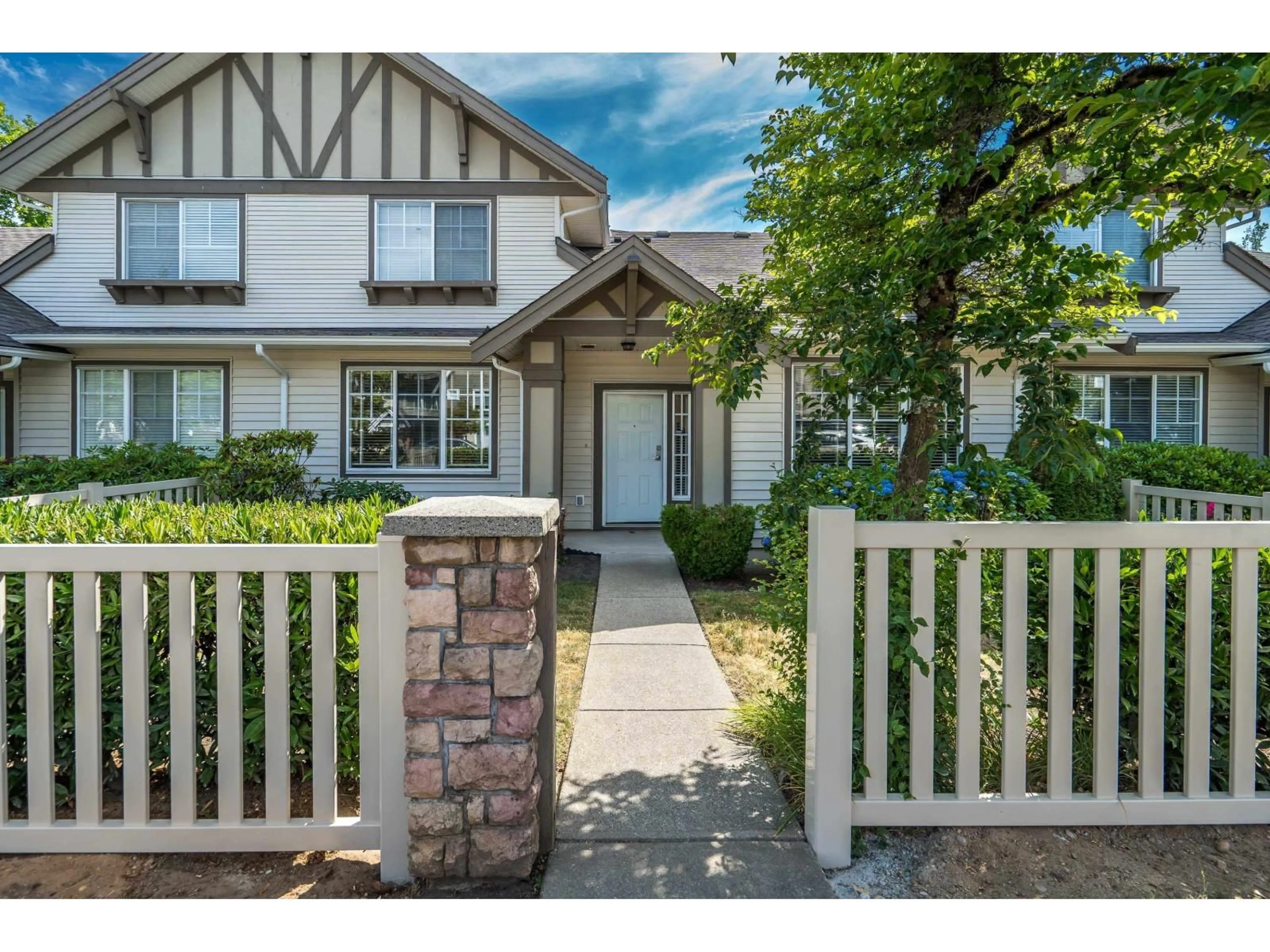 Home with vinyl exterior material, street for 49 - 15868 85 AVENUE, Surrey British Columbia V4N0Y9