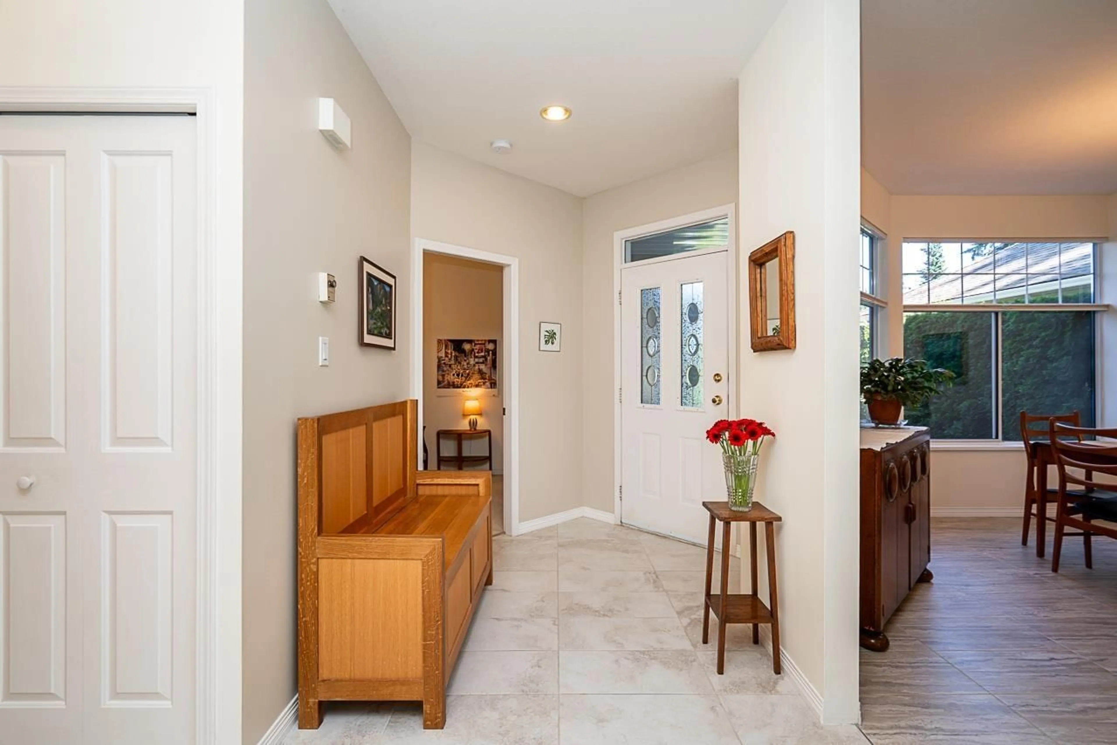 Indoor entryway for 87 - 2533 152 STREET, Surrey British Columbia V4P1N4