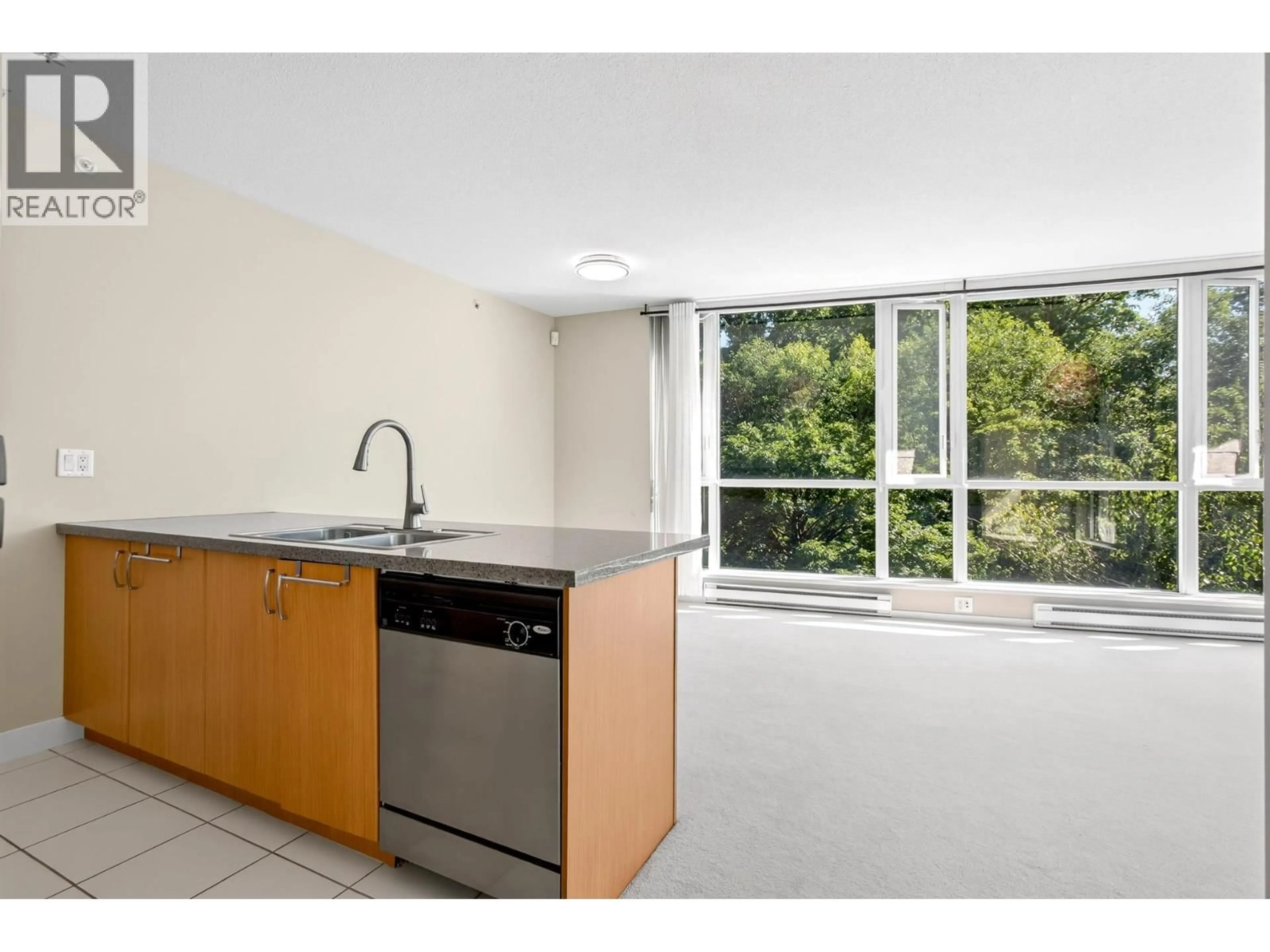 Standard kitchen, unknown for 507 - 9188 UNIVERSITY CRESCENT, Burnaby British Columbia V5A0A5