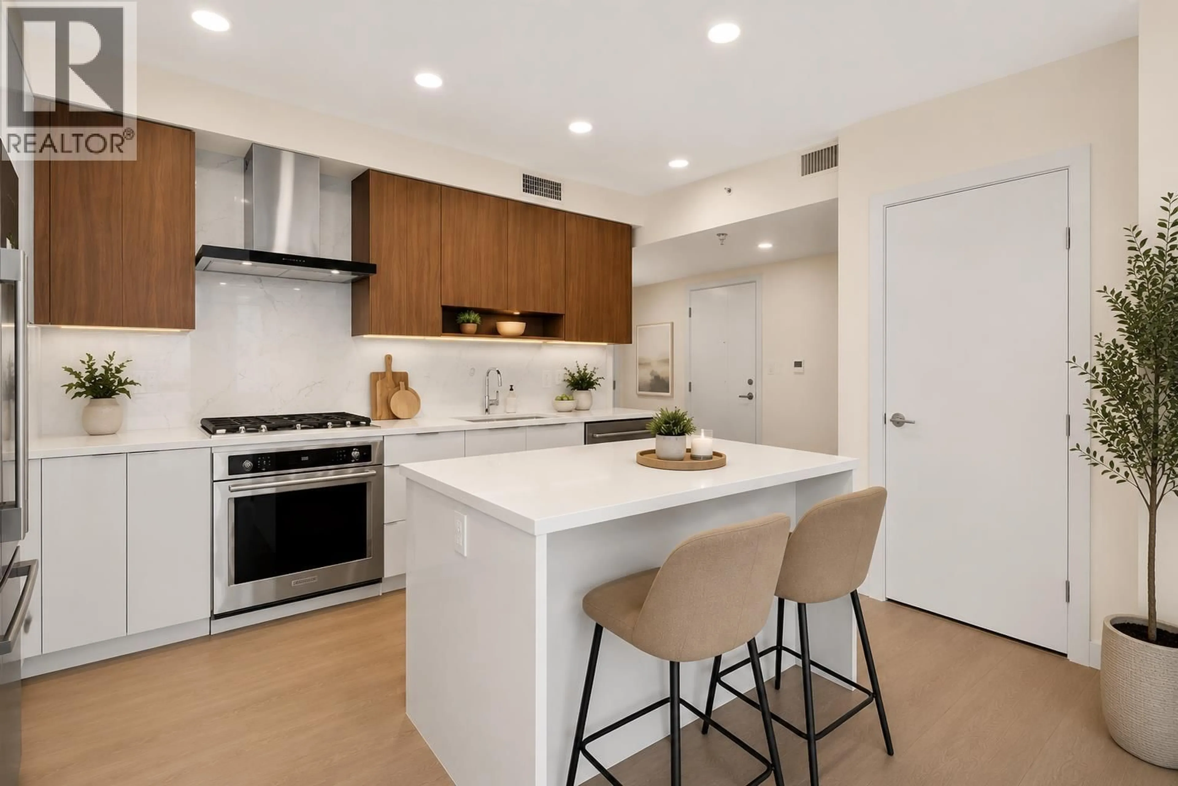 Unknown for 405 - 7769 PARK CRESCENT, Burnaby British Columbia V3N0J7