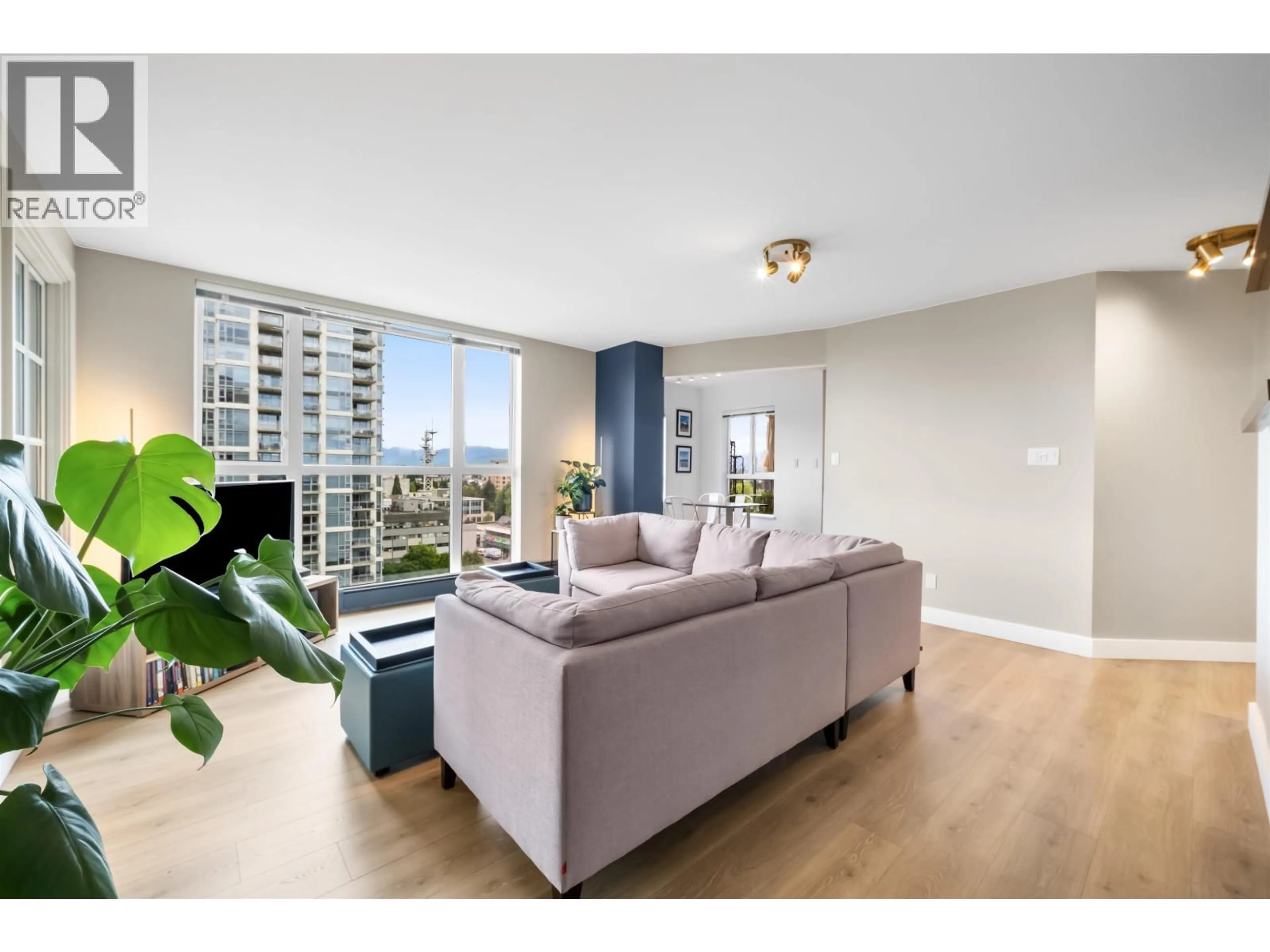 Living room with furniture, wood/laminate floor for 1405 - 612 FIFTH AVENUE, New Westminster British Columbia V3M1X5