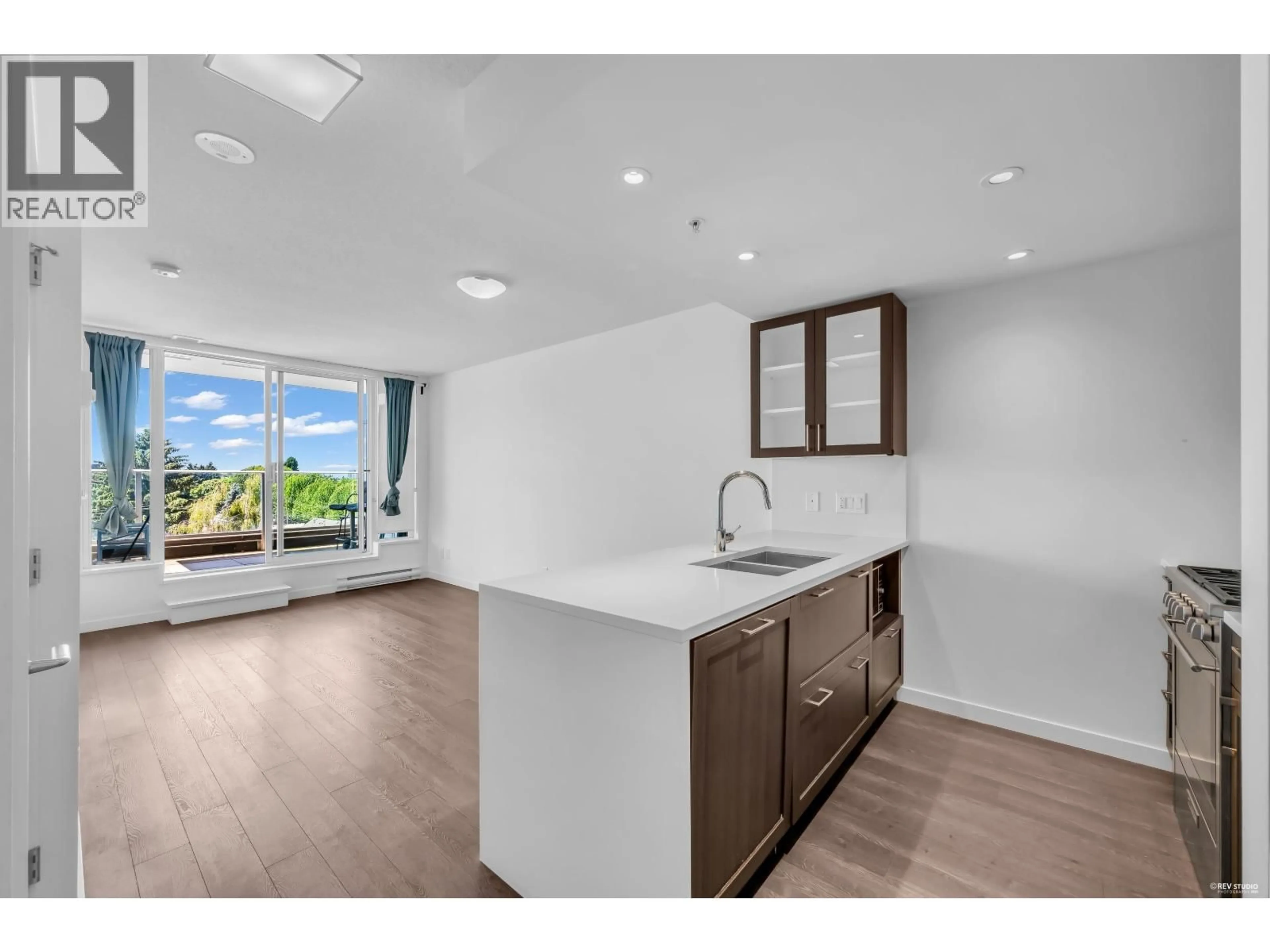 Open concept kitchen, unknown for 614 - 5598 ORMIDALE STREET, Vancouver British Columbia V5R0E5