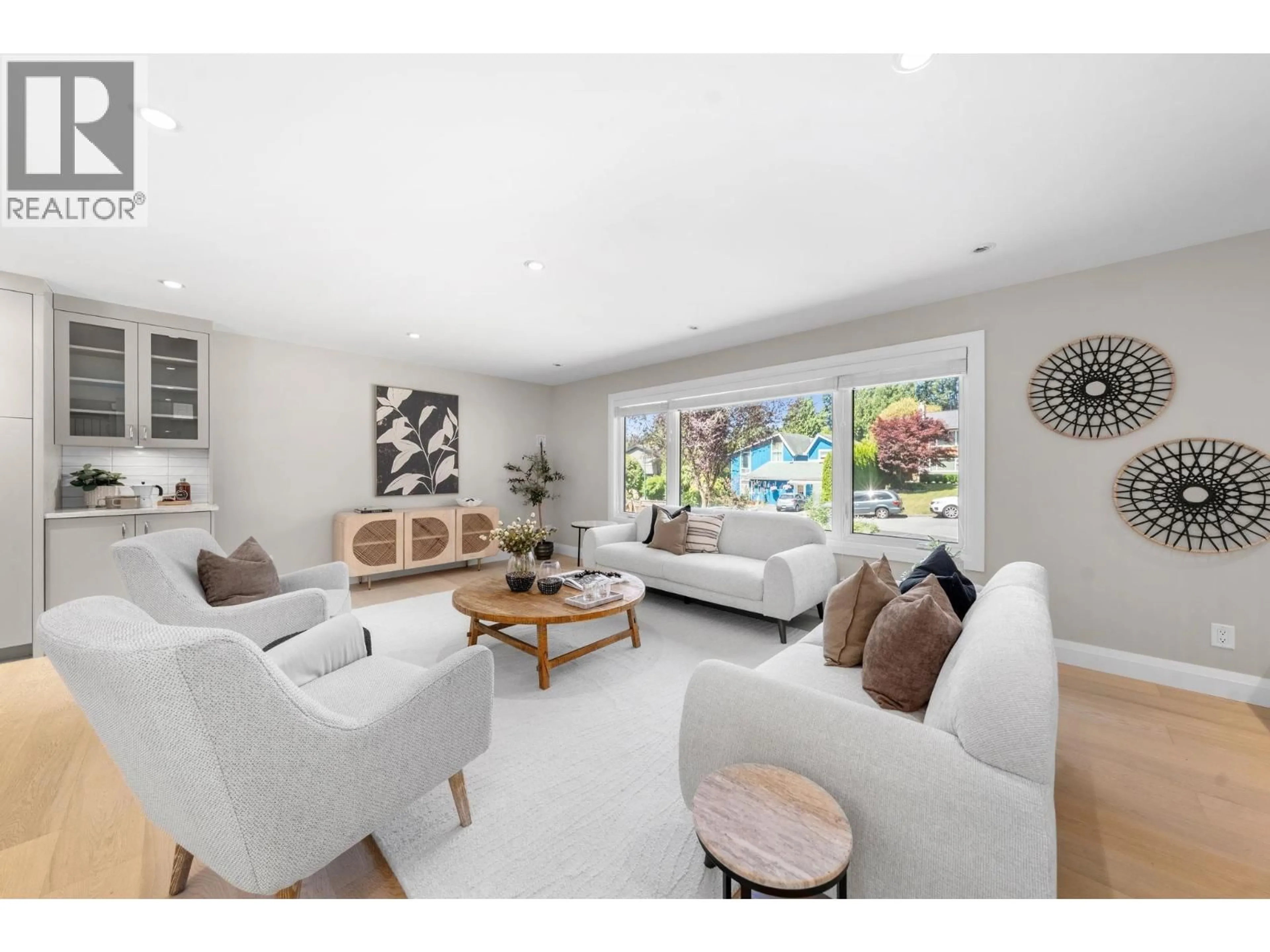 Living room with furniture, unknown for 1776 MEDWIN PLACE, North Vancouver British Columbia V7H2K4