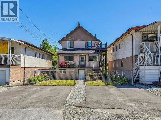 3807 VICTORIA DRIVE, Vancouver 3