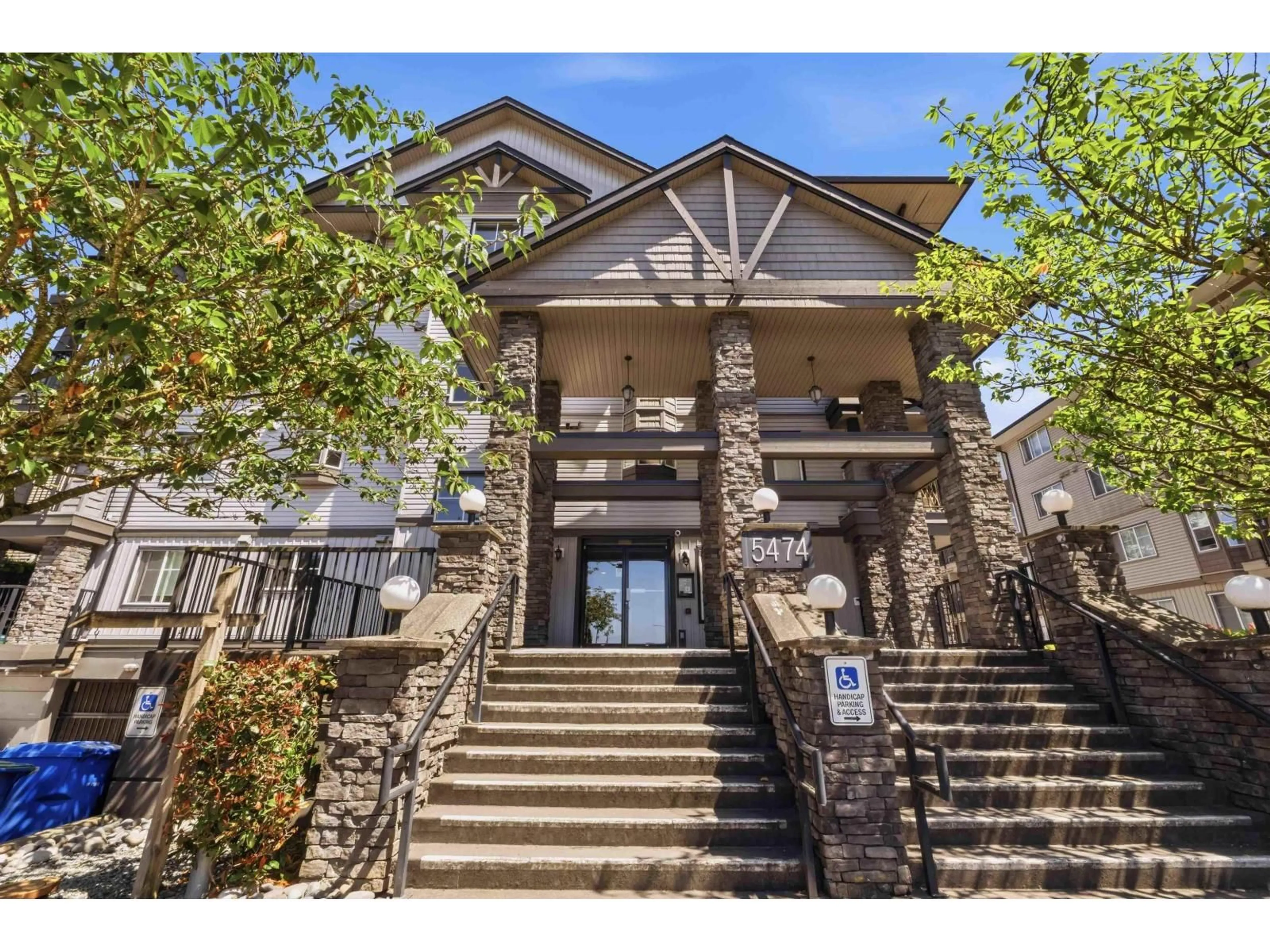 Unknown for 105 - 5474 198 STREET, Langley British Columbia V3A1G2