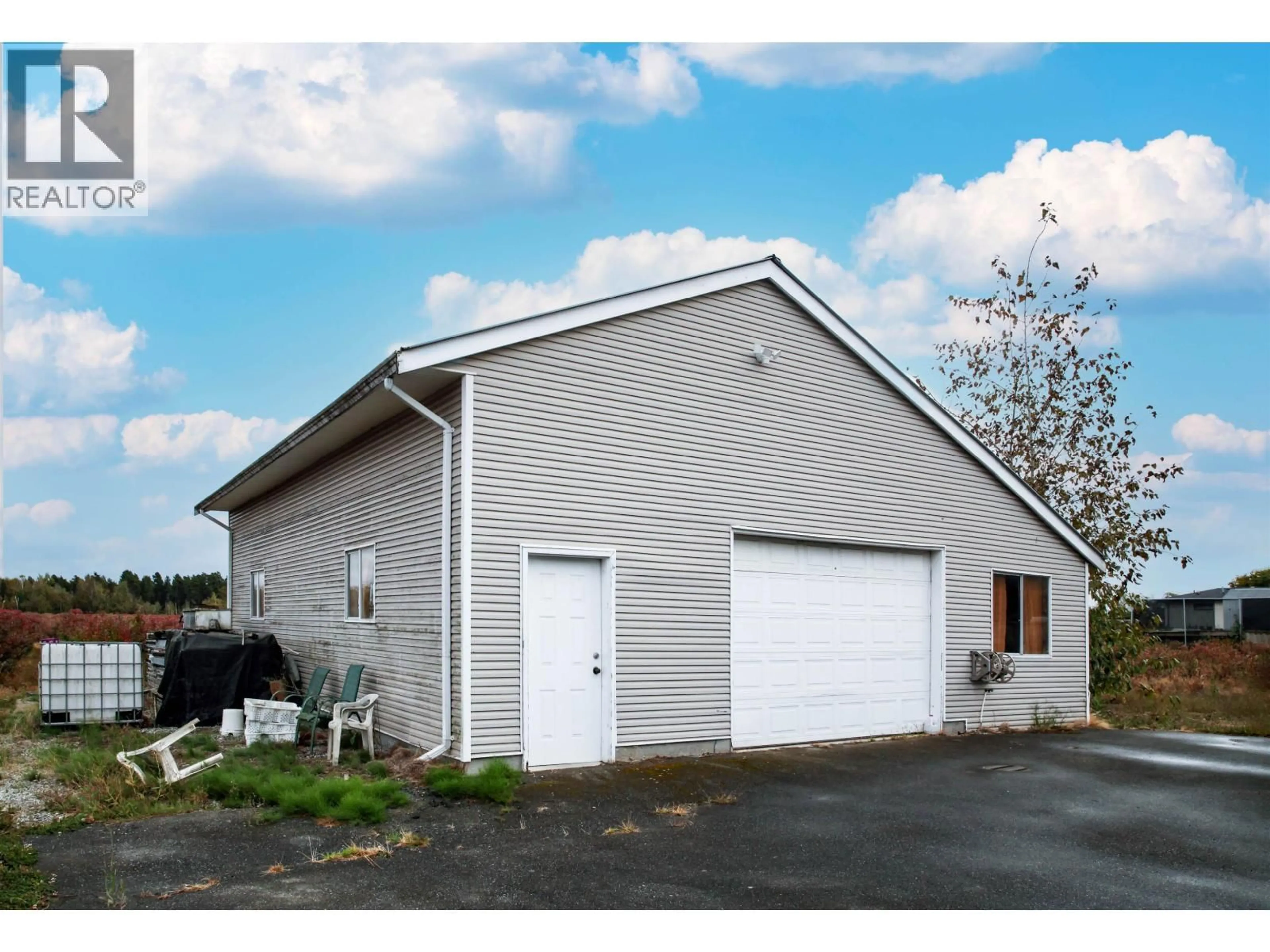 Indoor garage for 9420 NO. 6 ROAD, Richmond British Columbia V6W1E4