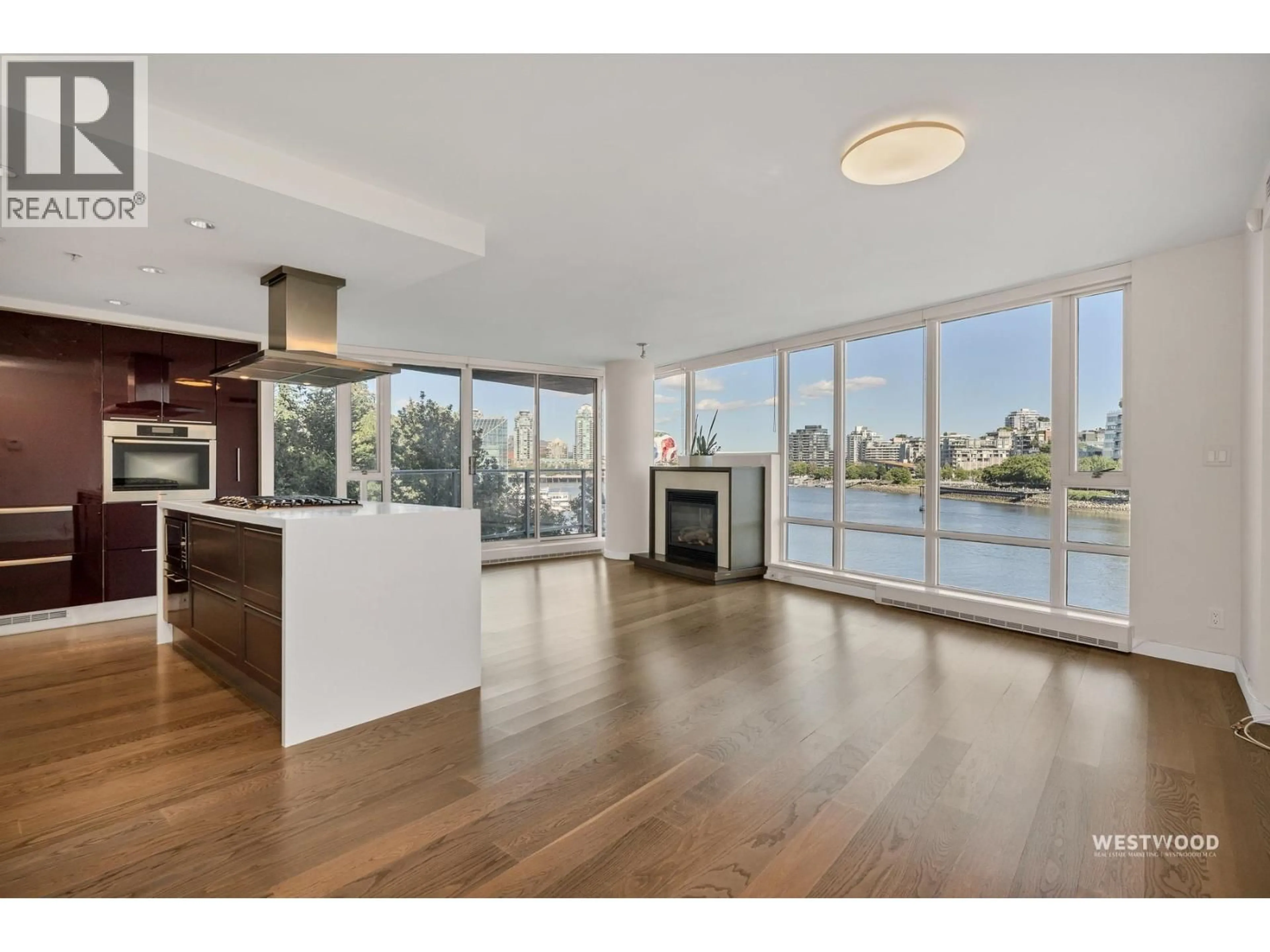 Open concept kitchen, unknown for 501 - 8 SMITHE MEWS, Vancouver British Columbia V6B0A5